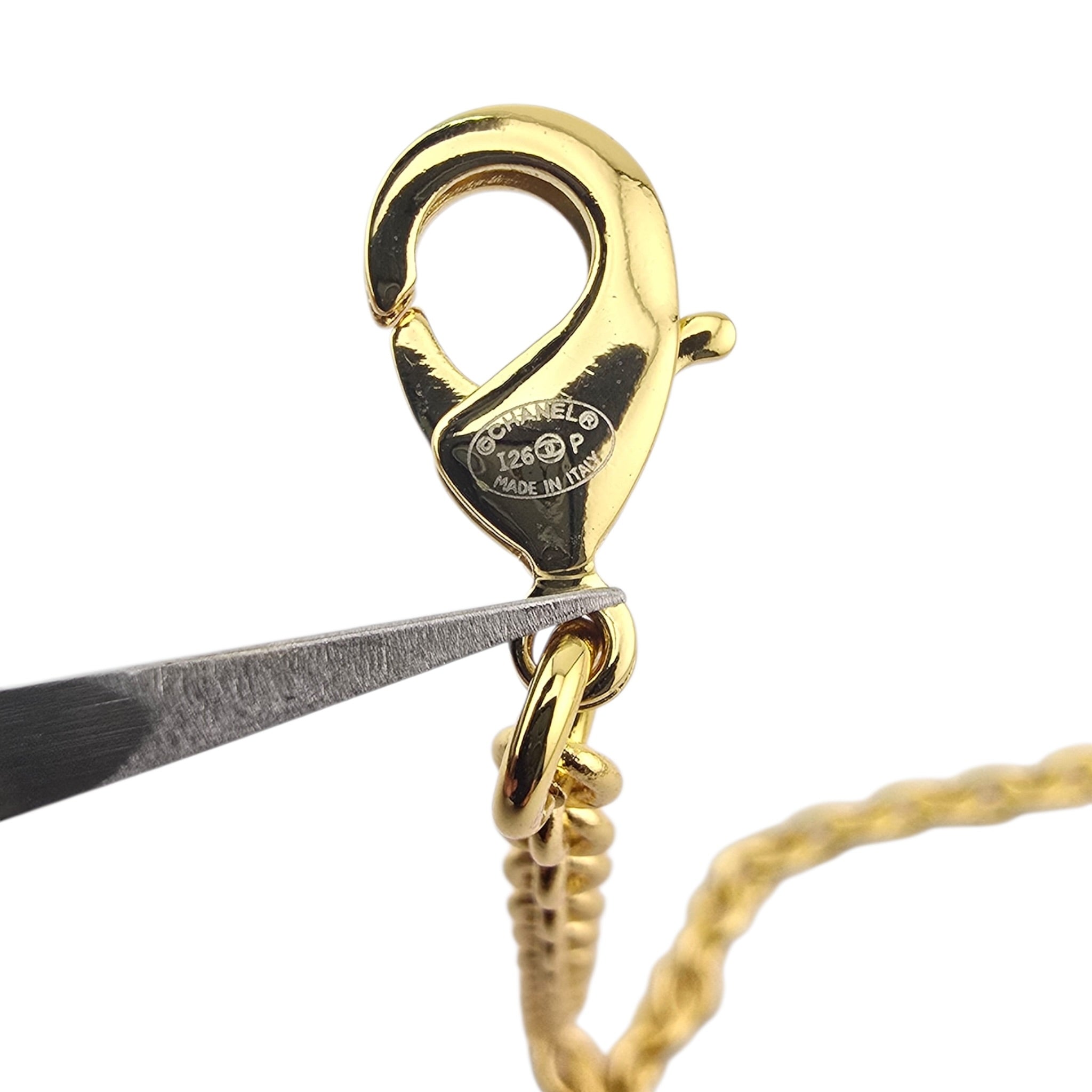 Chanel CC Black Heart Necklace 2026 CHANEL