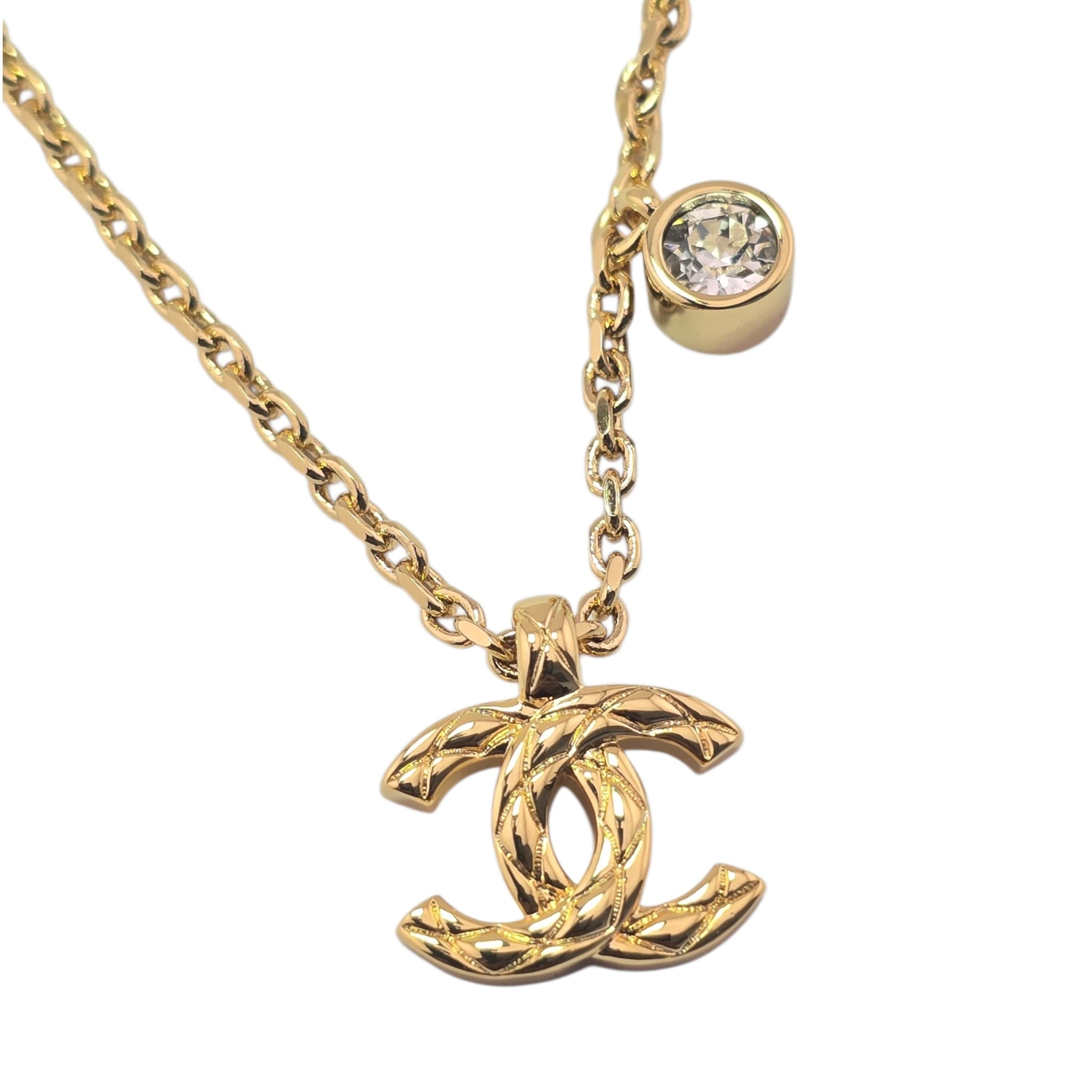 Chanel CC Gold Pendant Necklace 2026 CHANEL
