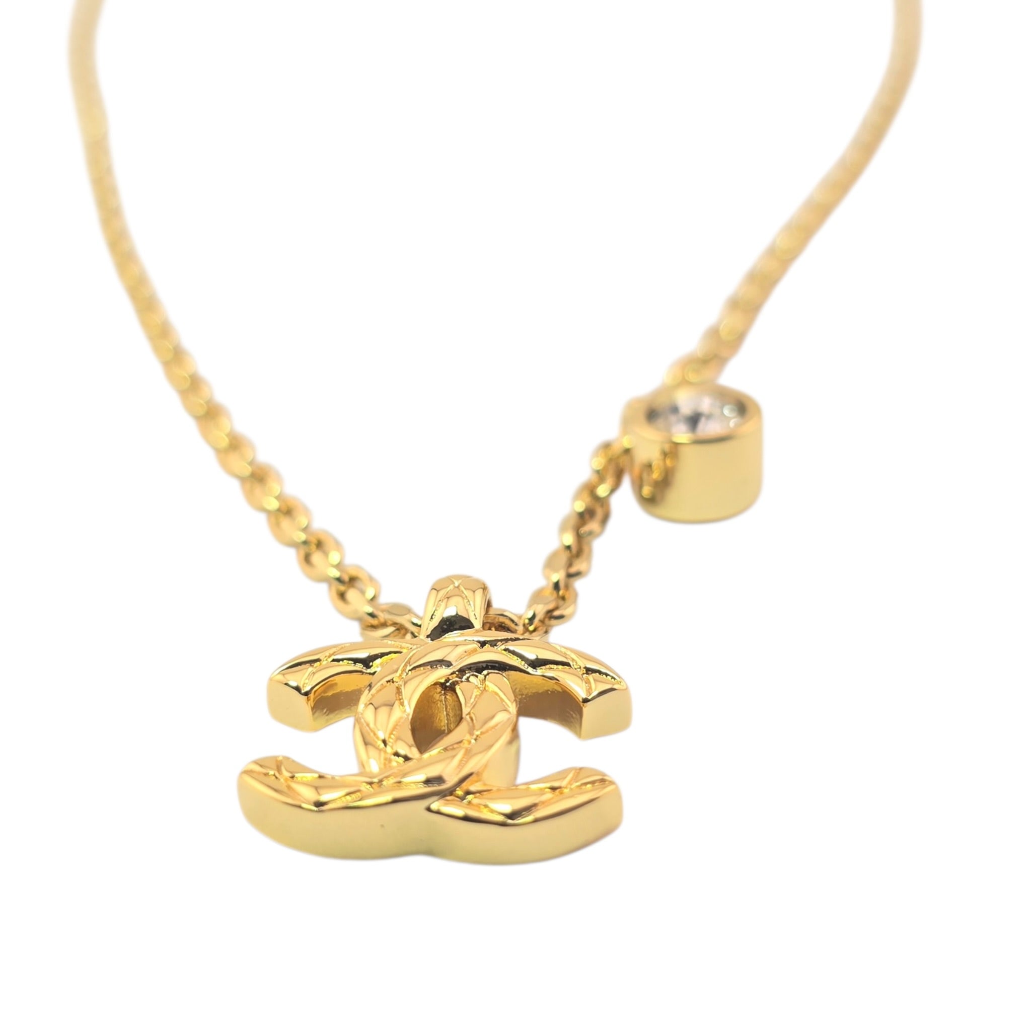 Chanel CC Gold Pendant Necklace 2026 CHANEL