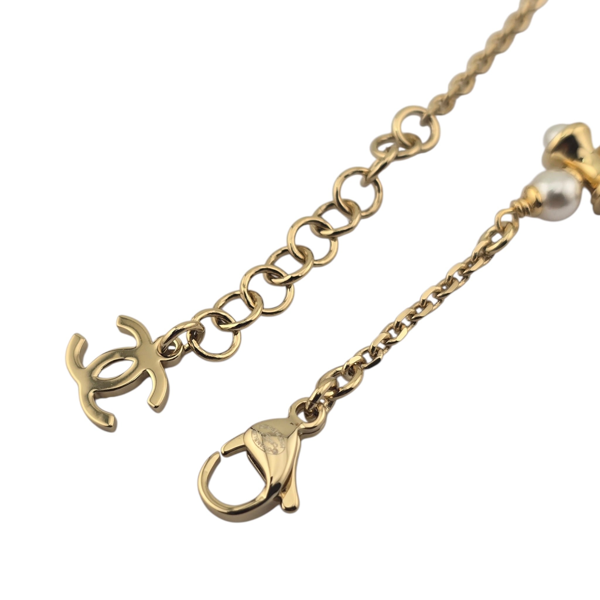 Chanel CC Gold Pendant Faux Pearl Bracelet 2026 CHANEL