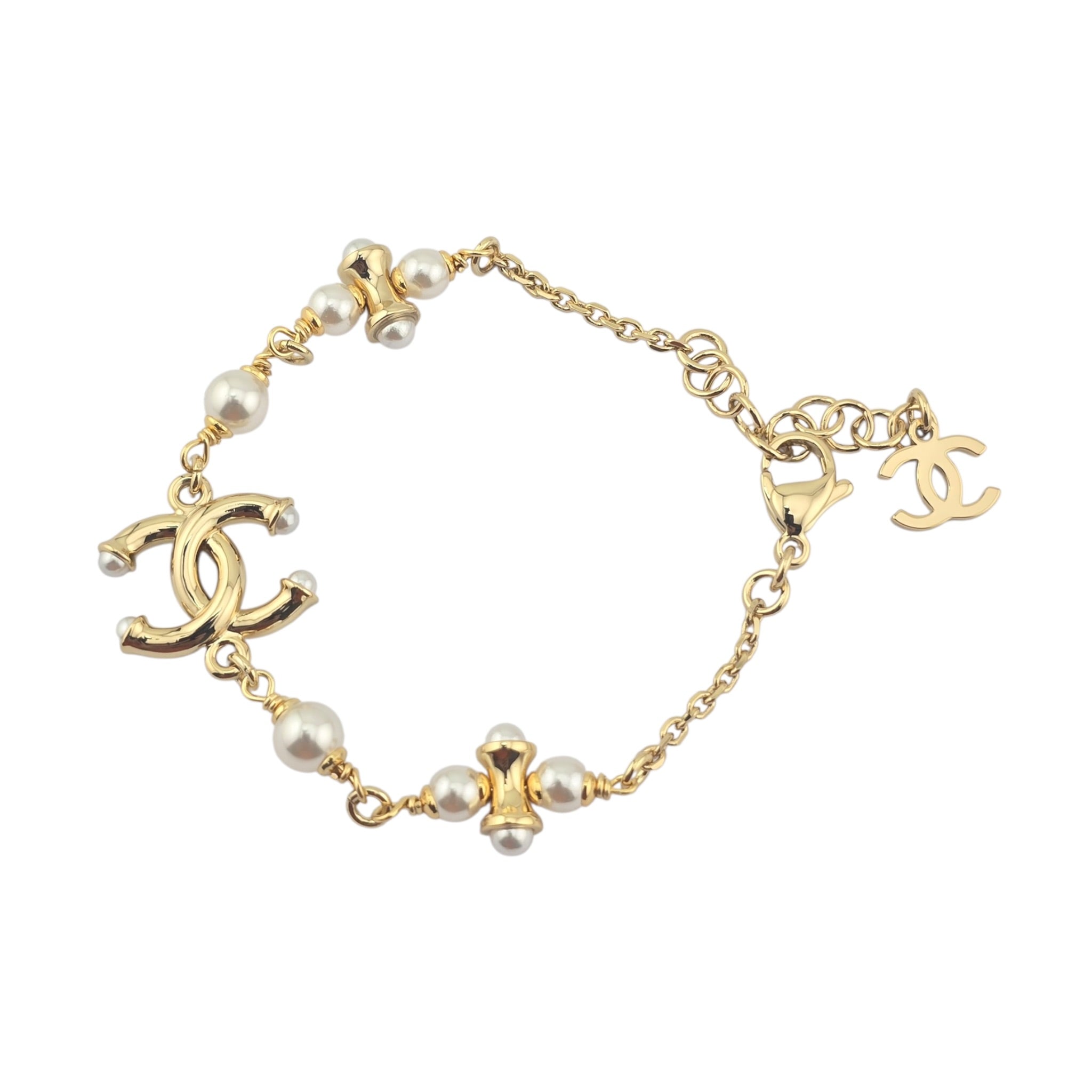Chanel CC Gold Pendant Faux Pearl Bracelet 2026 CHANEL