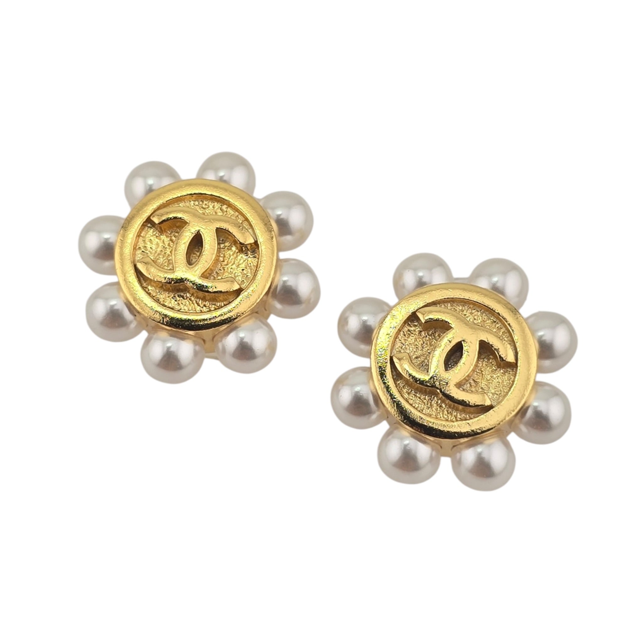 Chanel CC Gold Faux Pearl Round Stud Earrings 2026 CHANEL