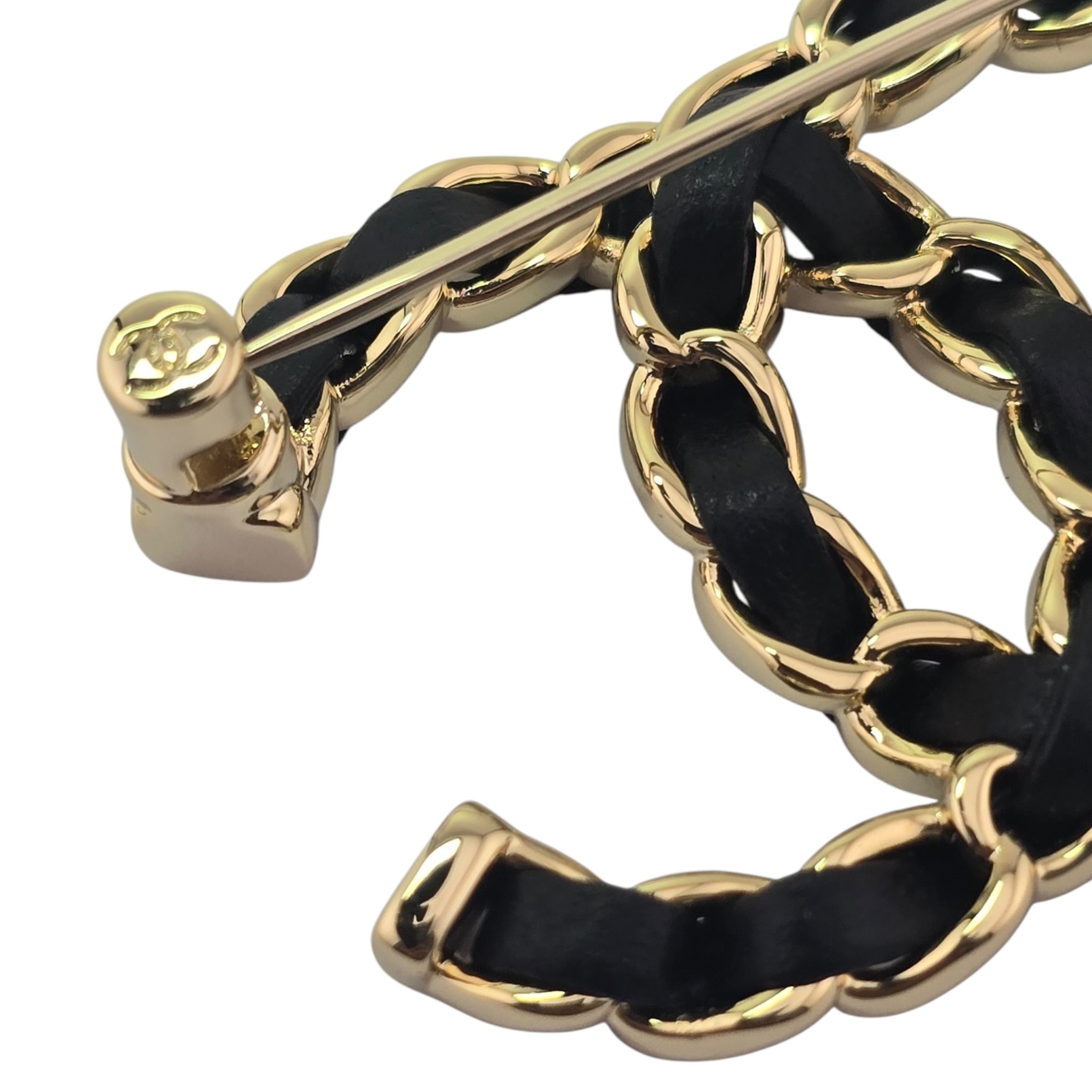 Chanel CC Black Lambskin Chain Gold Brooch 2026 CHANEL