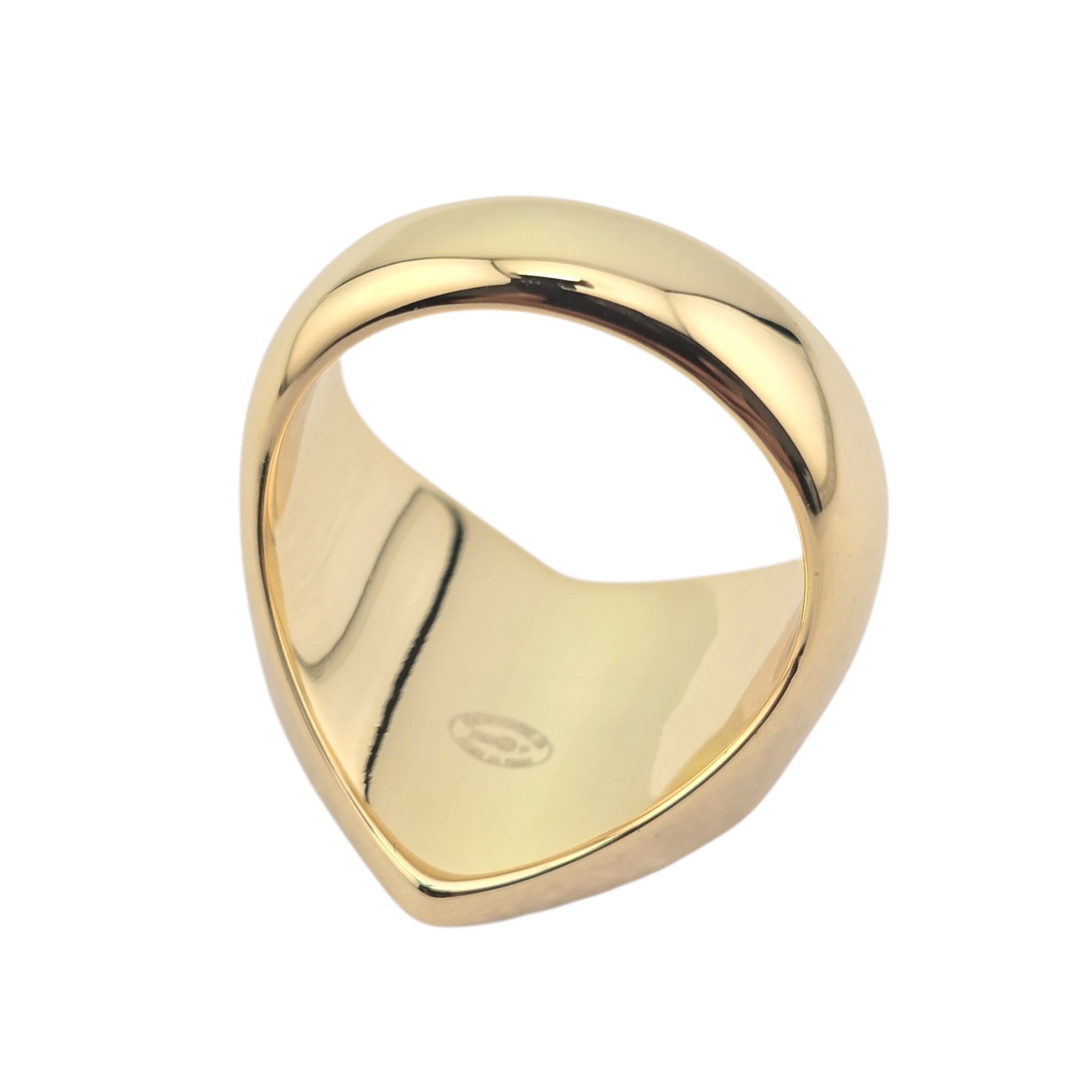 Chanel CC Black Heart Gold Ring 2026 CHANEL