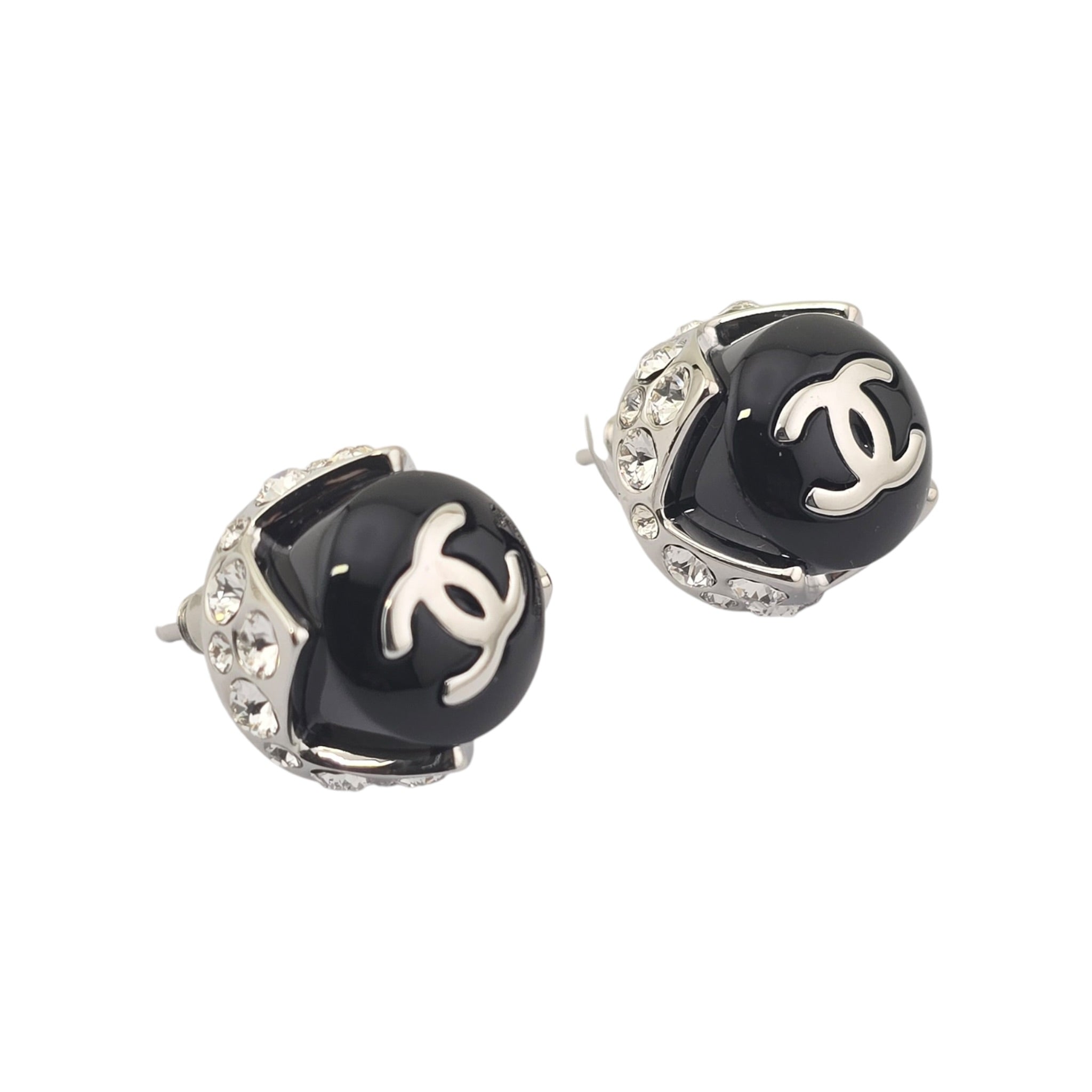Chanel CC Black Silver Round Earrings 2026 CHANEL