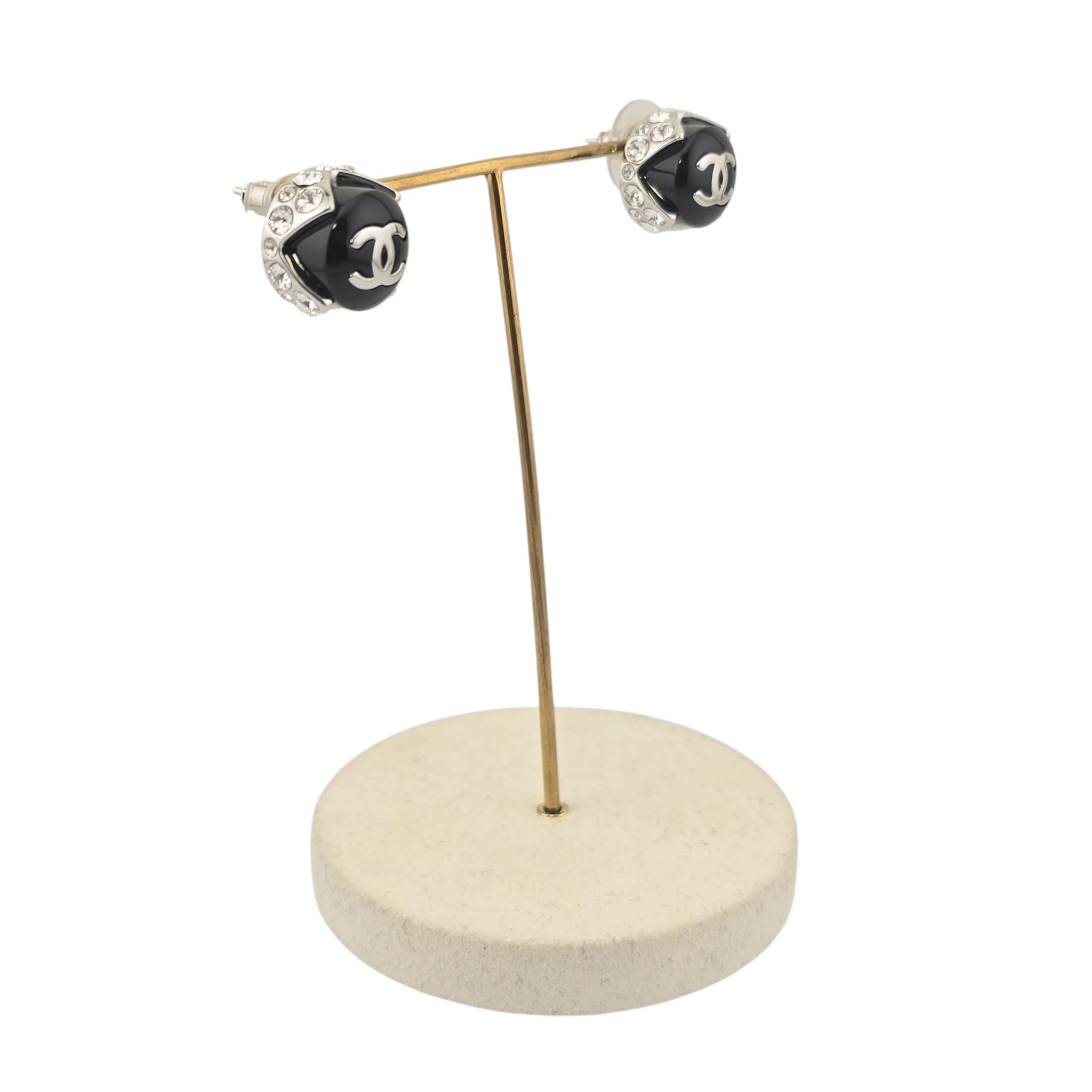 Chanel CC Black Silver Round Earrings 2026 CHANEL