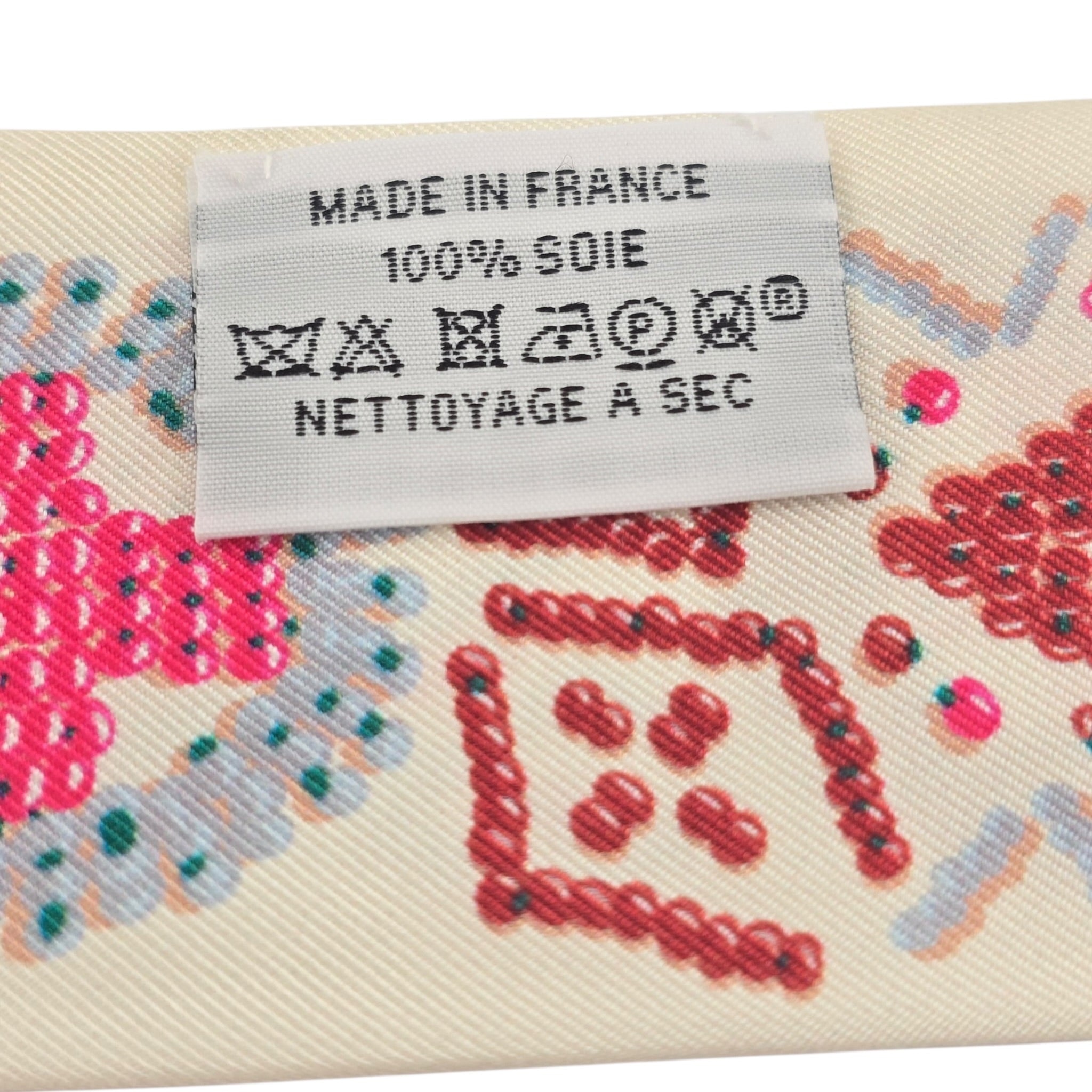 Hermes Silk Kelly En Perles Twilly Creme Framboise HERMES