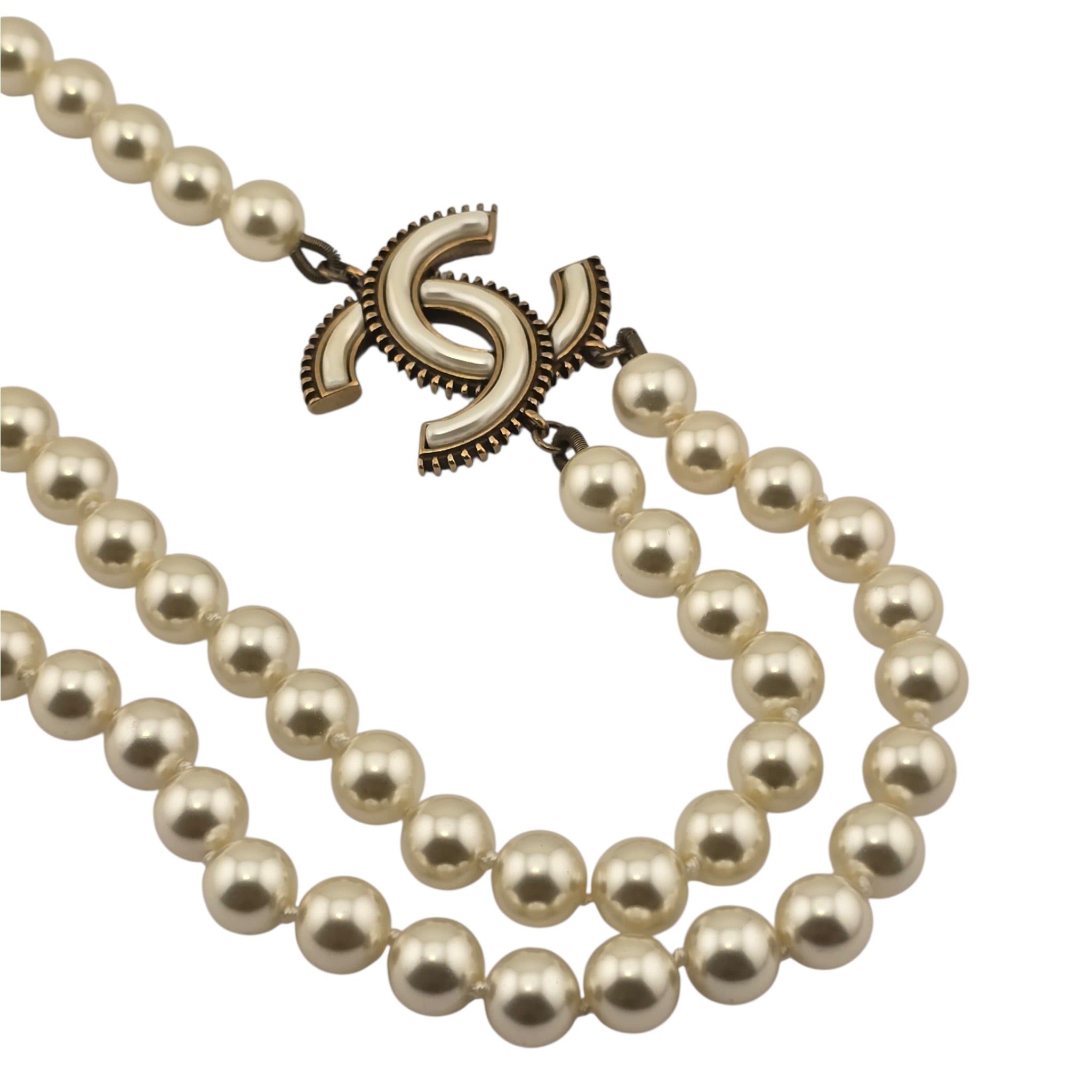 CHANEL CC FAUX PEARL NECKLACE 2025 CHANEL