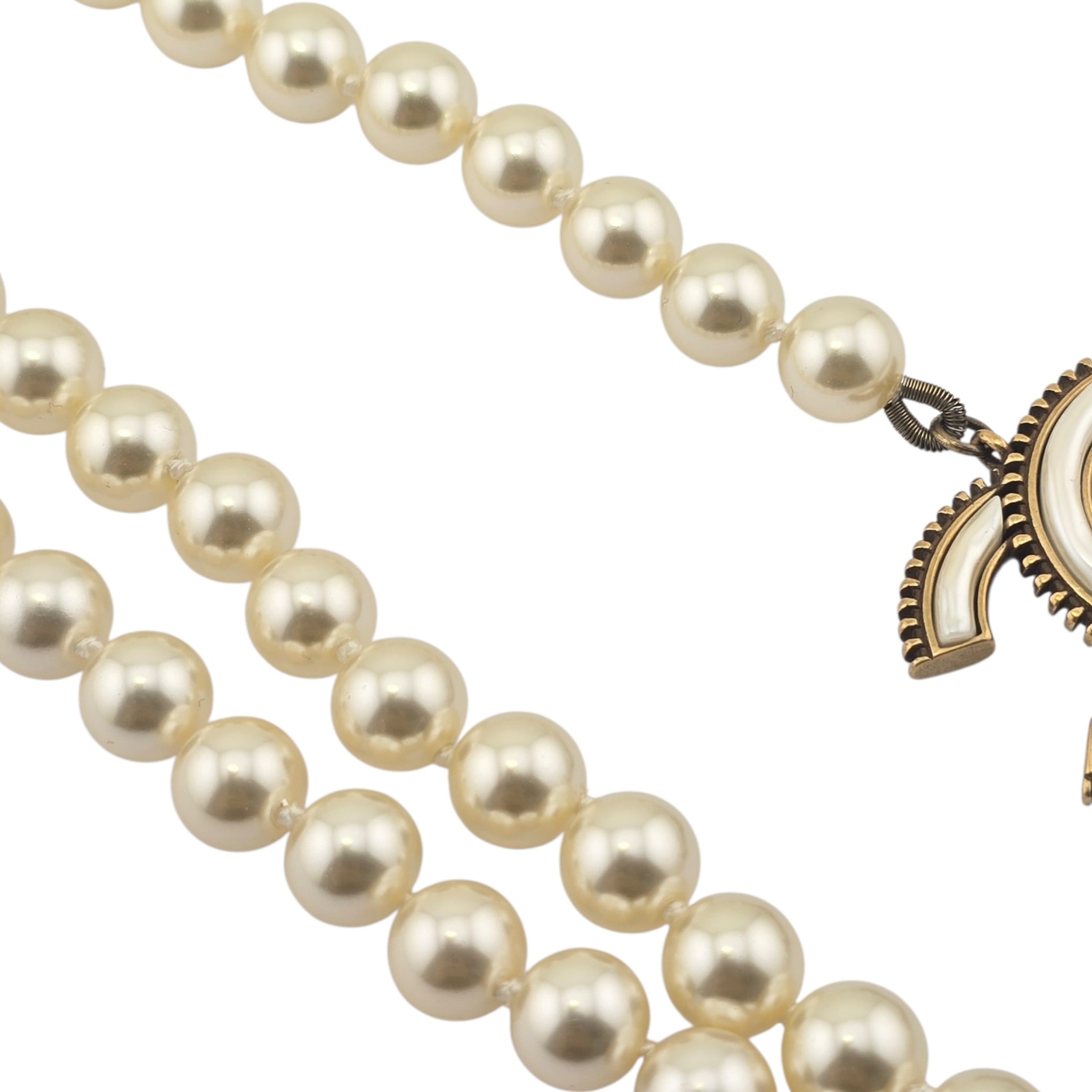 CHANEL CC FAUX PEARL NECKLACE 2025 CHANEL