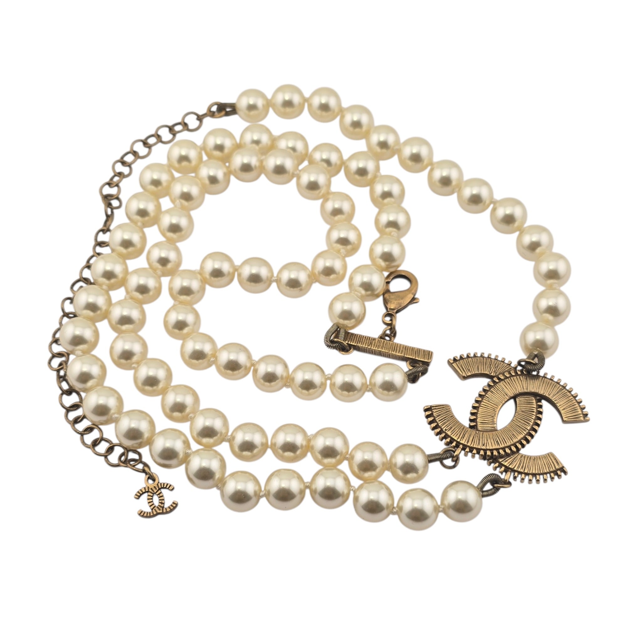 CHANEL CC FAUX PEARL NECKLACE 2025 CHANEL