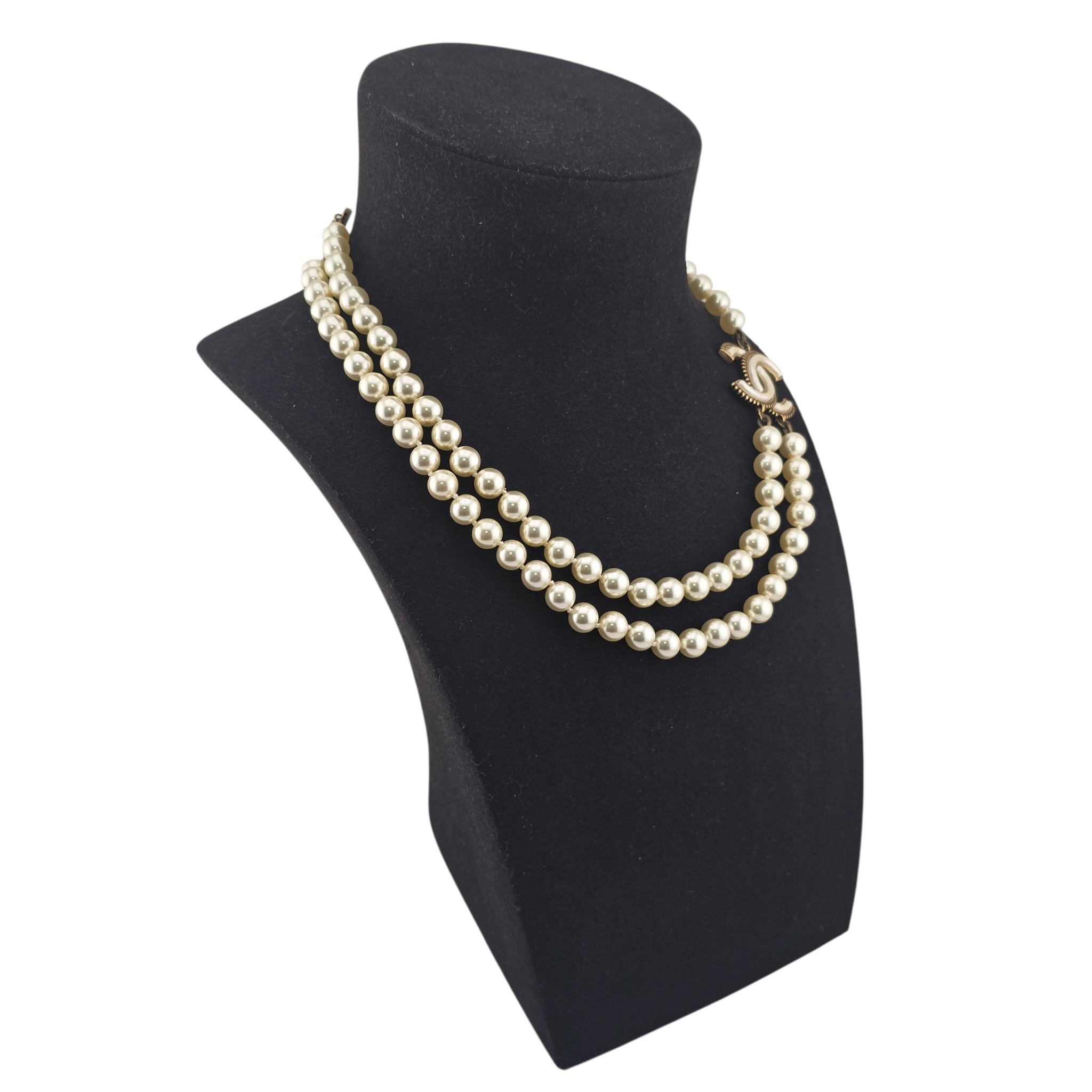 CHANEL CC FAUX PEARL NECKLACE 2025 CHANEL