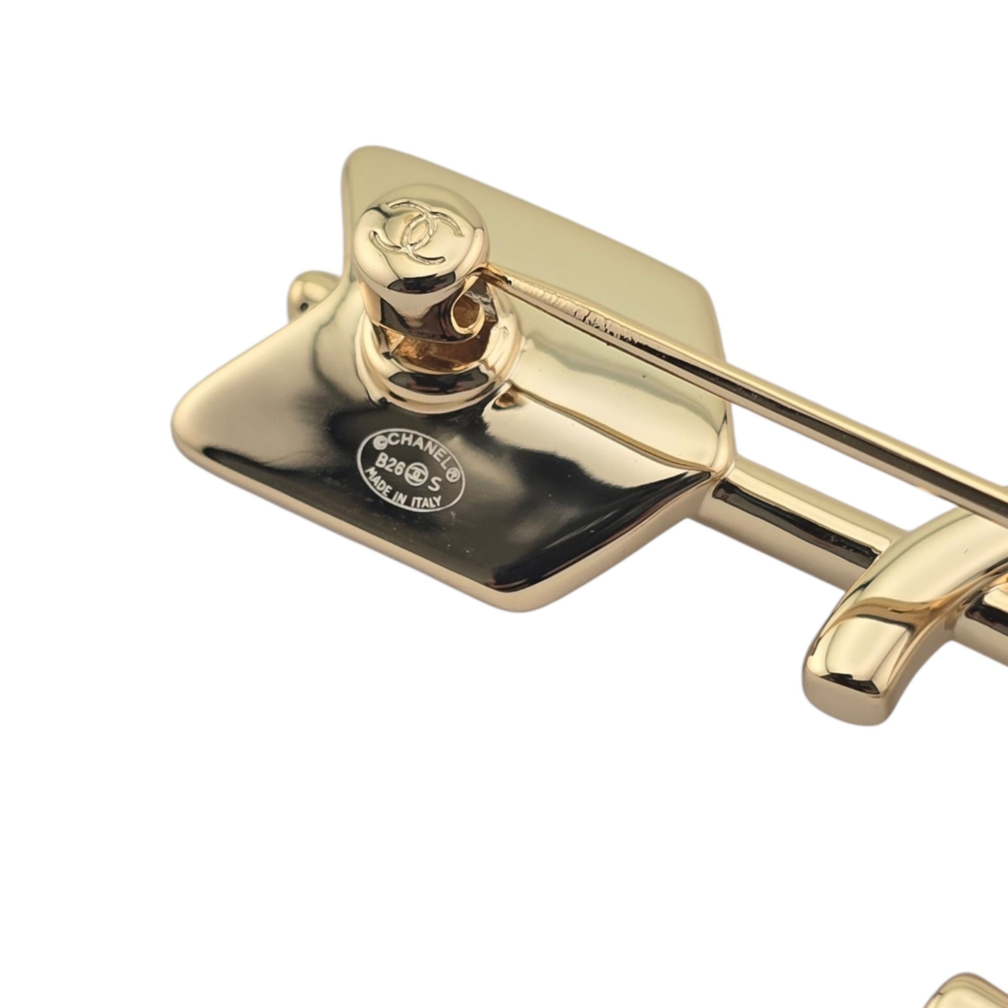 Chanel CC Arrow Gold Brooch 2026 SS26 CHANEL