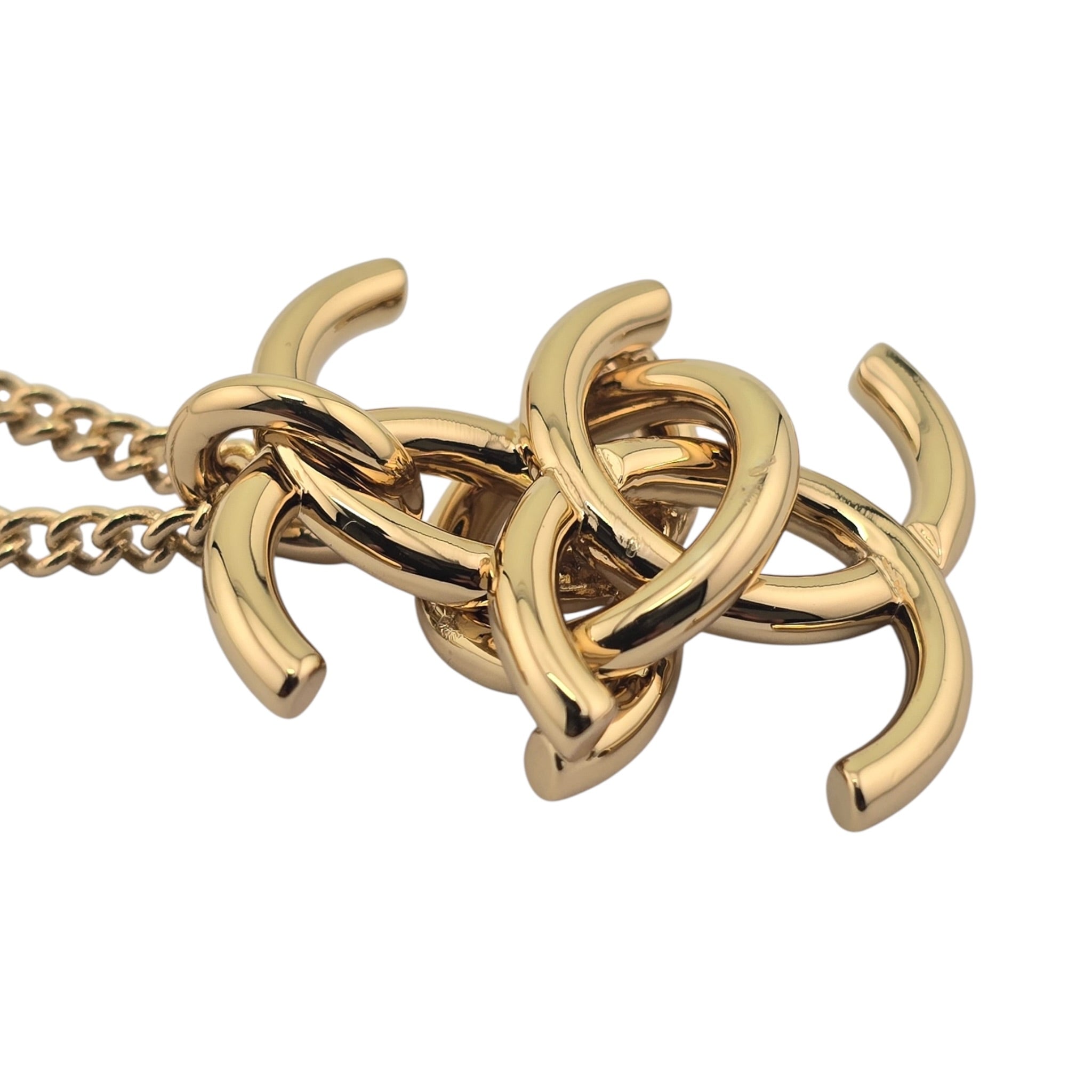 Chanel CC Double Interlock Gold Necklace 2026 CHANEL