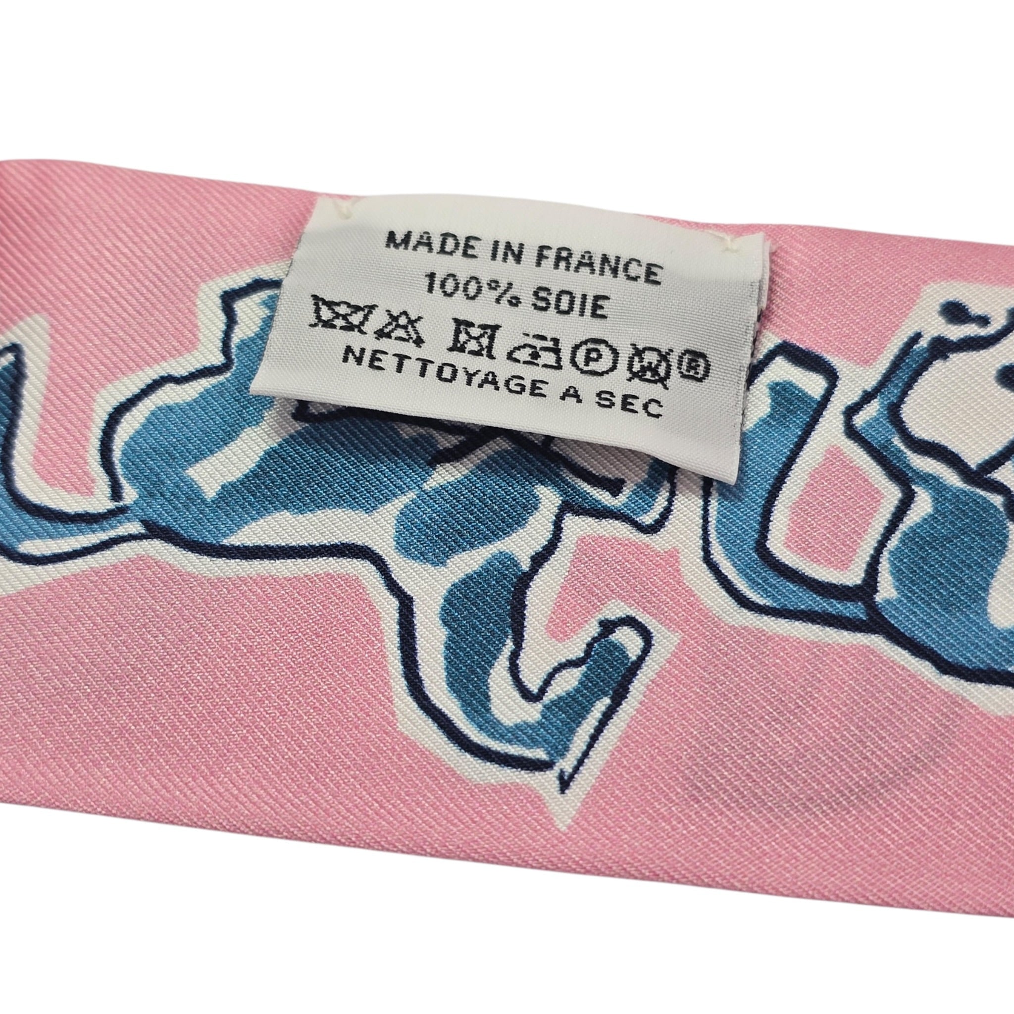 Hermes Silk Twilly Chevaux en Liberté HERMES