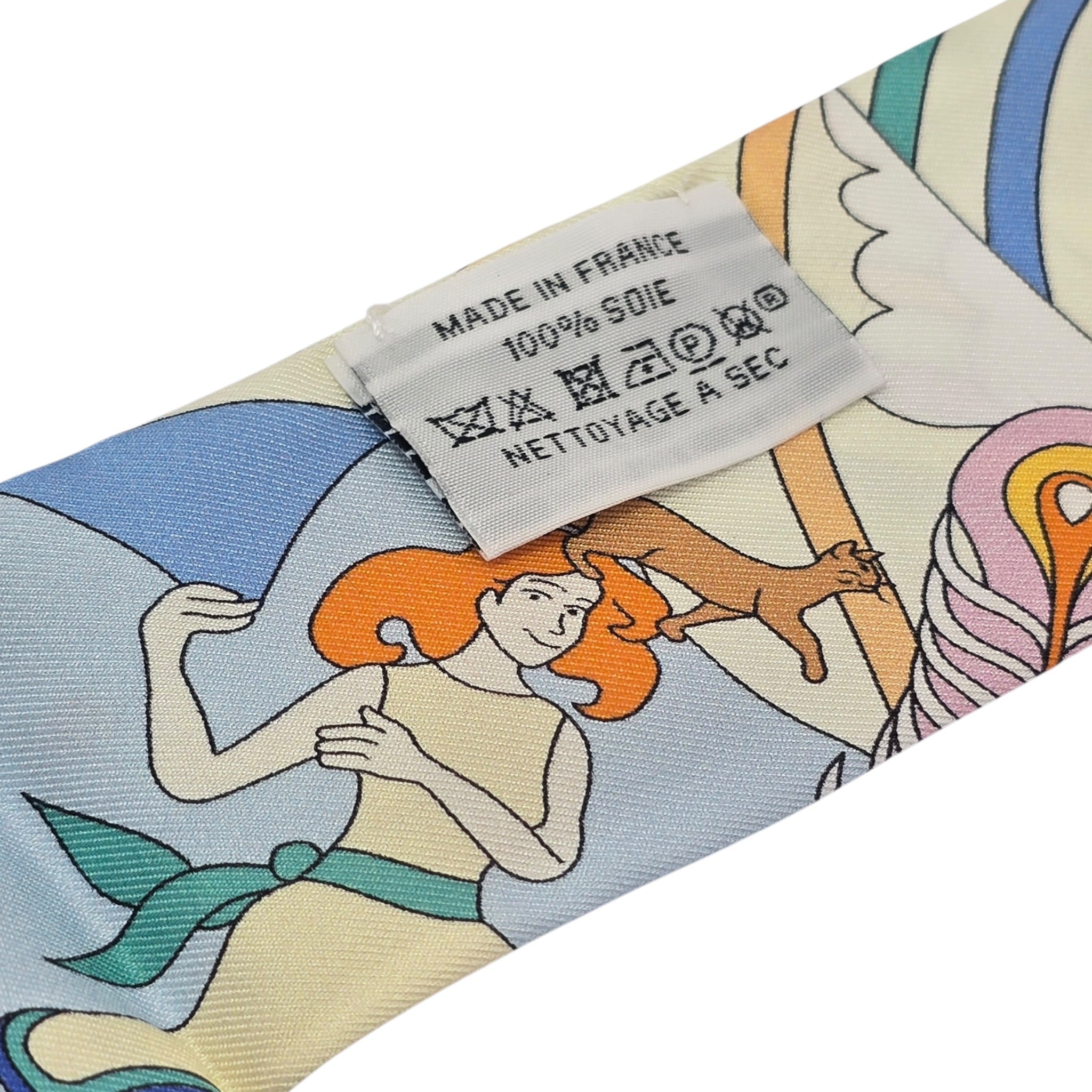 Hermes Silk Twilly Carrés Volants Gris Perle, Rose Pale HERMES