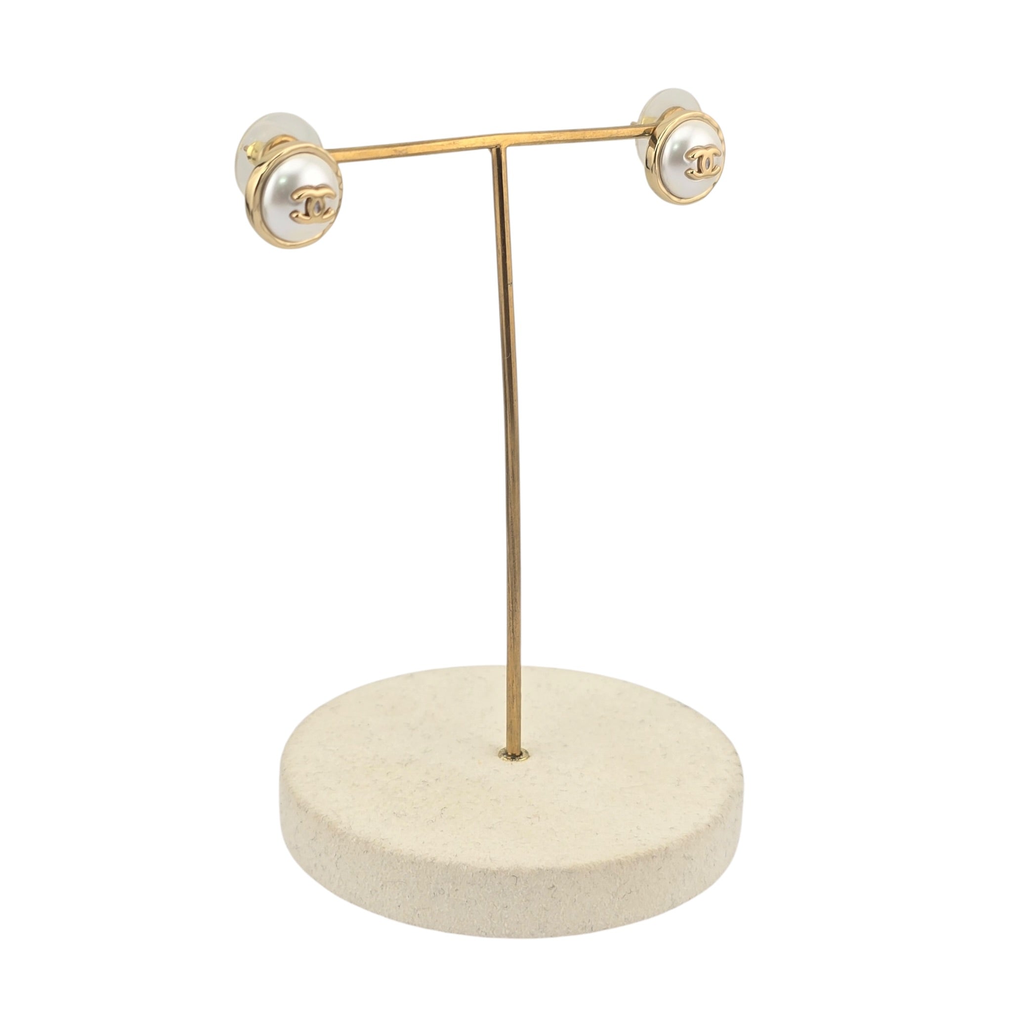Chanel CC White Gold Round Stud Earrings 2026 CHANEL