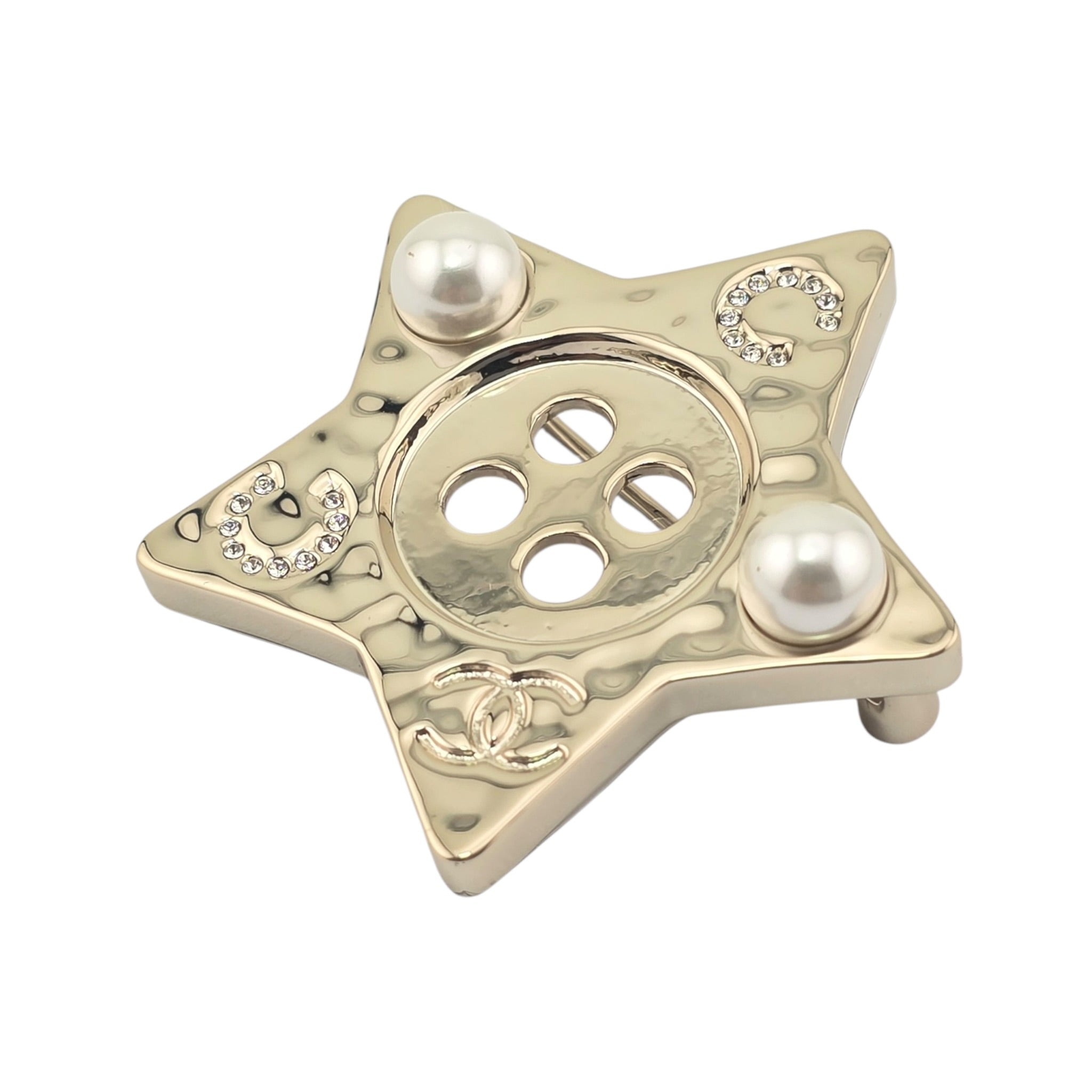 Chanel CC Star Button Brooch Gold 2025 CHANEL