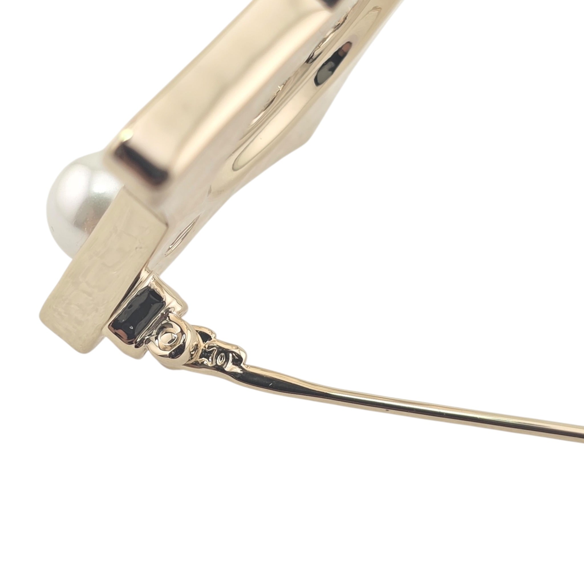Chanel CC Star Button Brooch Gold 2025 CHANEL