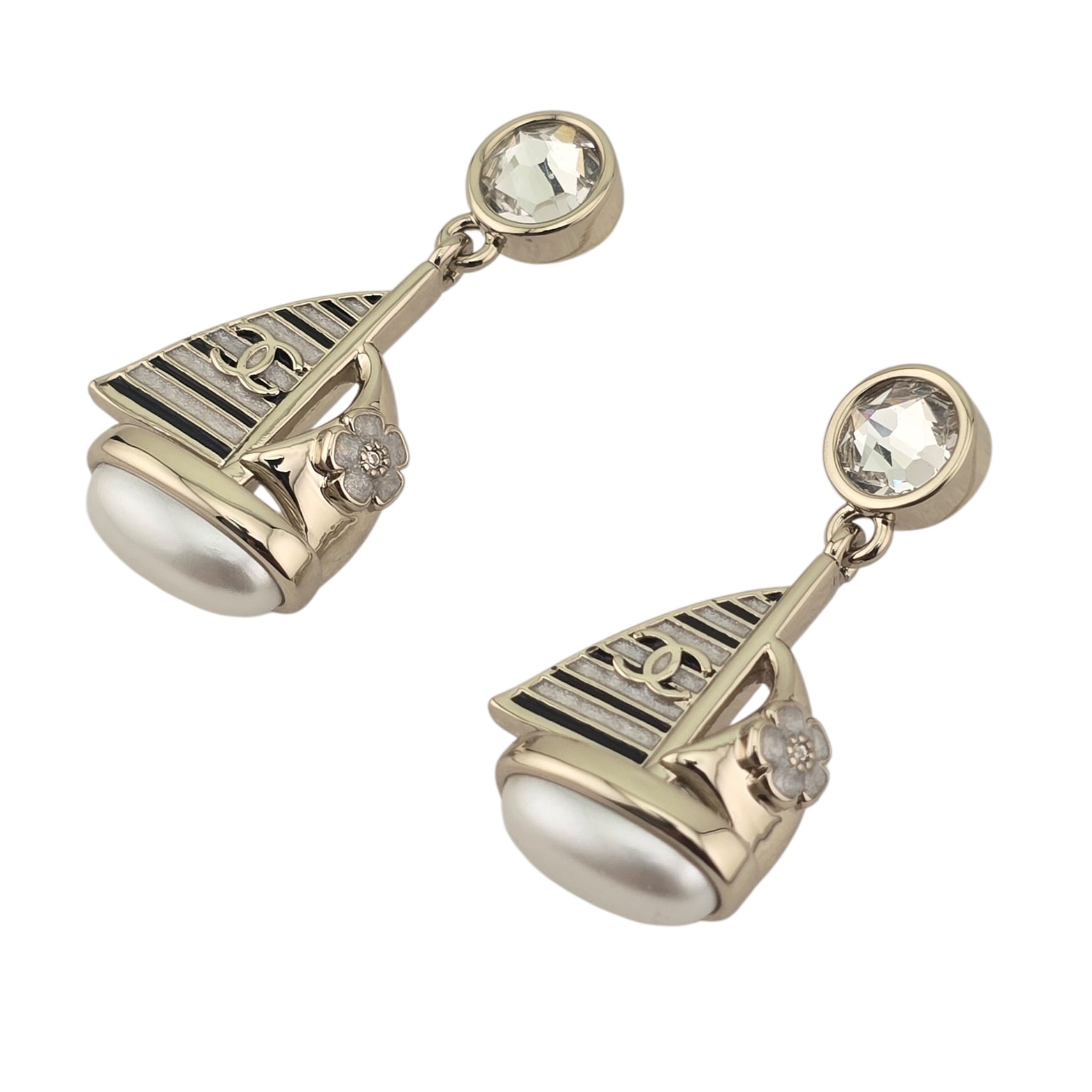 Chanel CC Sail Pendant Earrings 2026 CHANEL