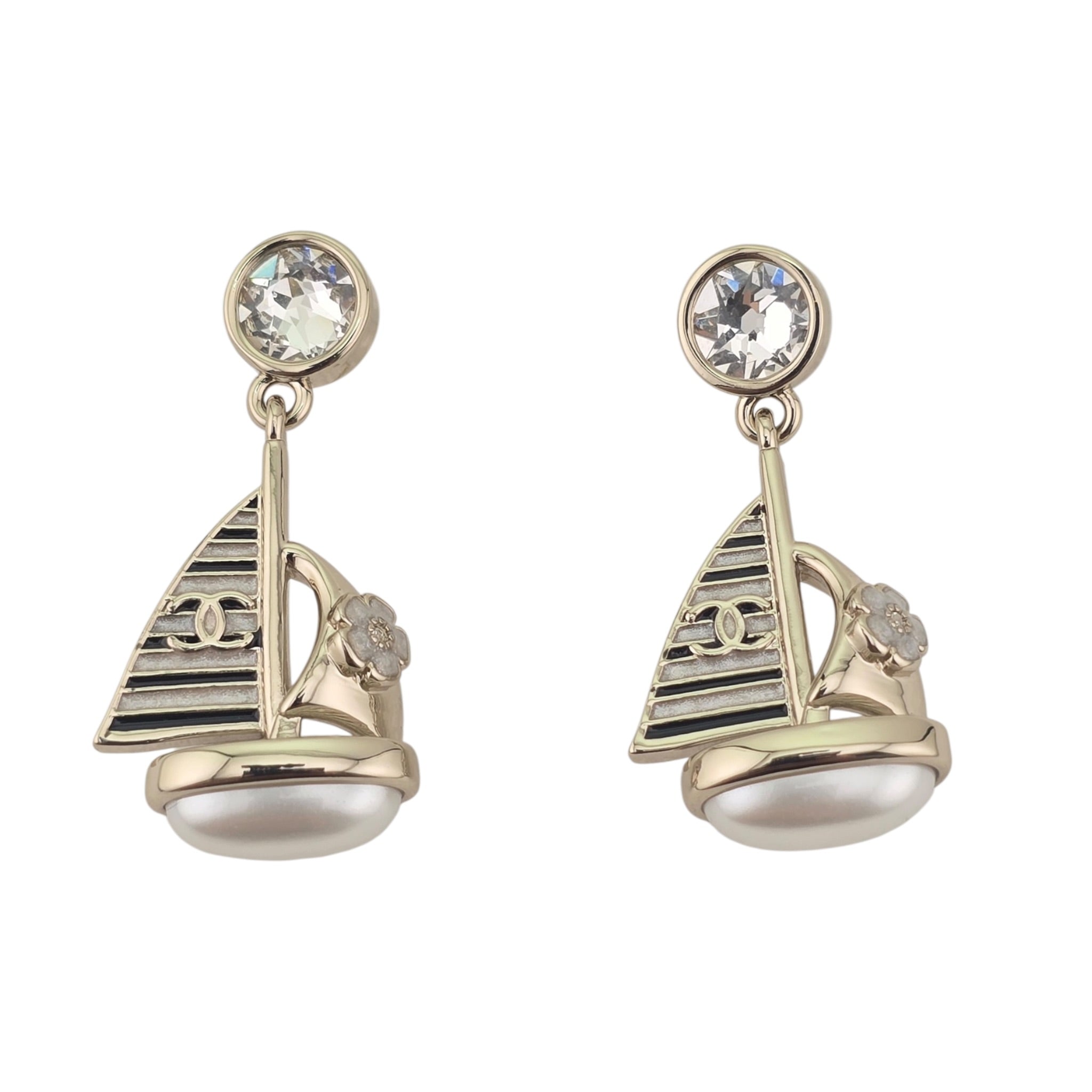 Chanel CC Sail Pendant Earrings 2026 CHANEL