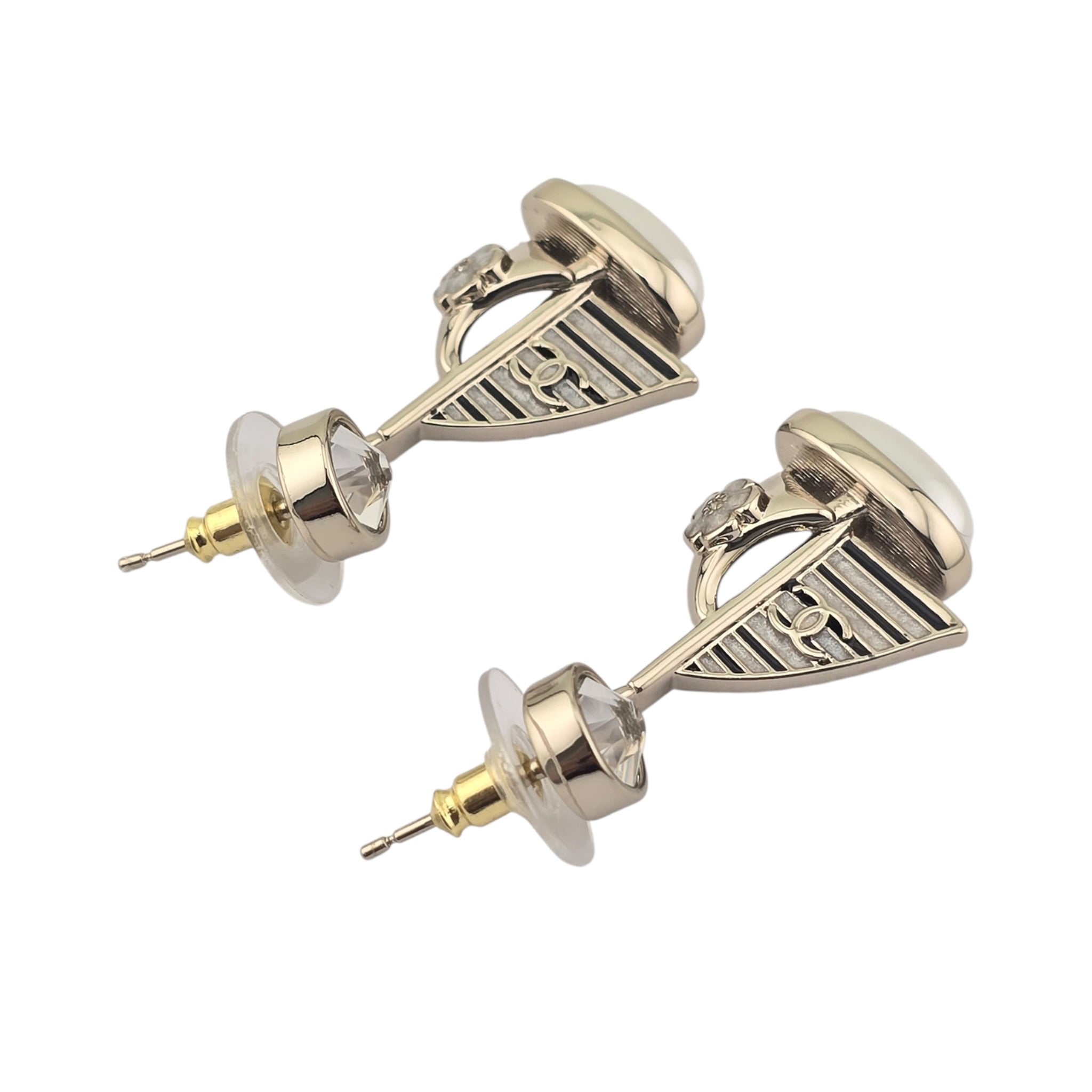 Chanel CC Sail Pendant Earrings 2026 CHANEL