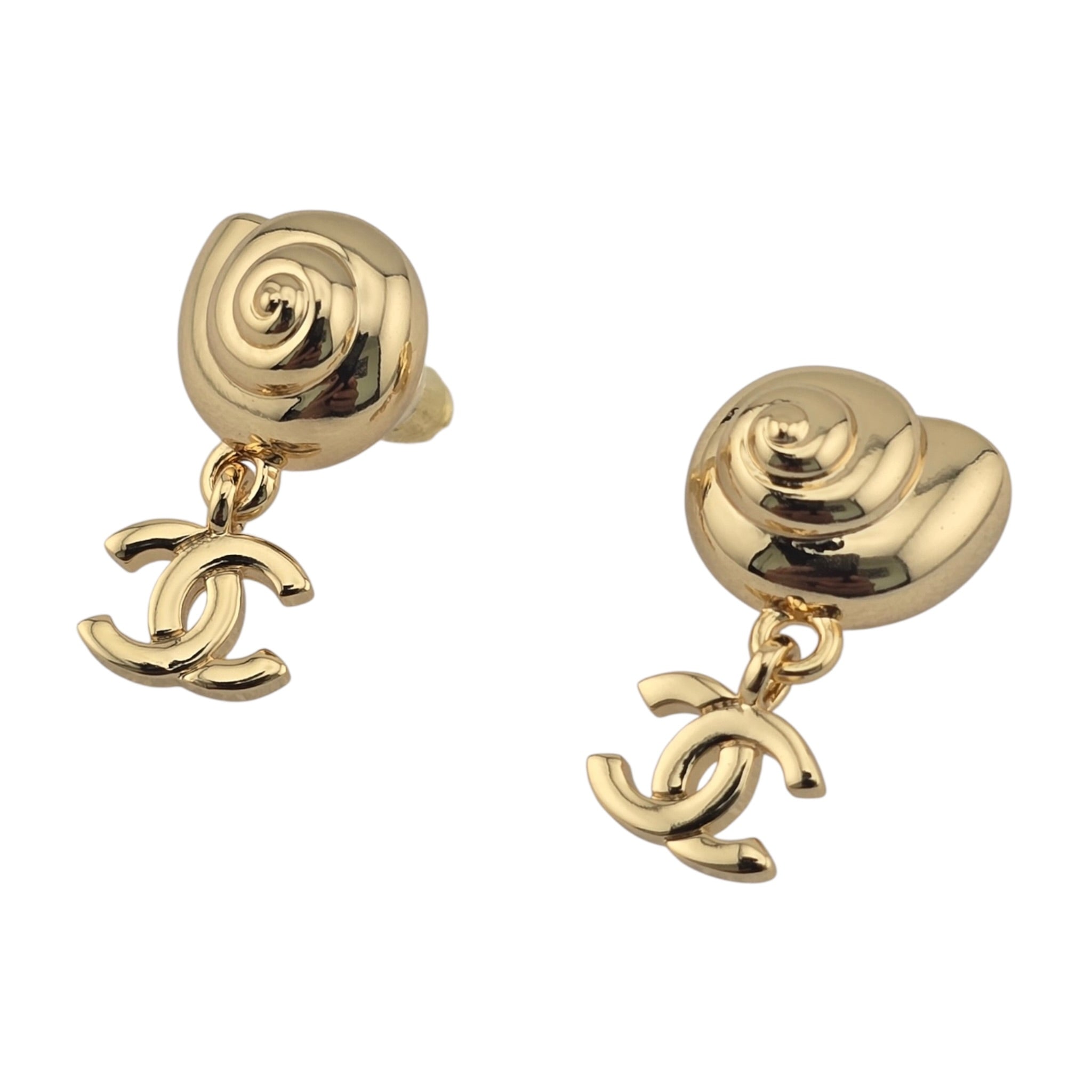 Chanel CC Coco Beach Gold Earrings 2026 CHANEL