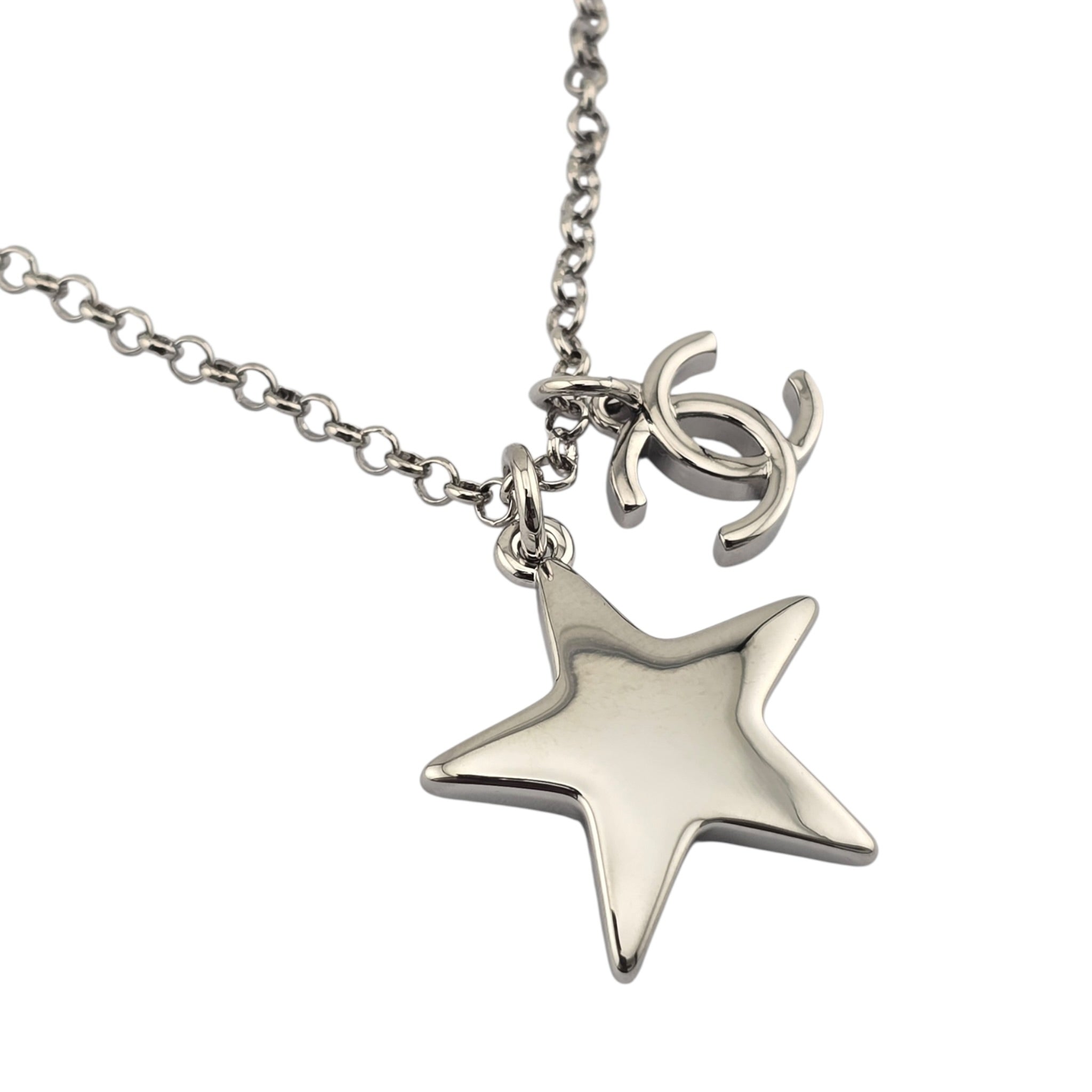 Chanel CC Silver Star Necklace 2026 CHANEL