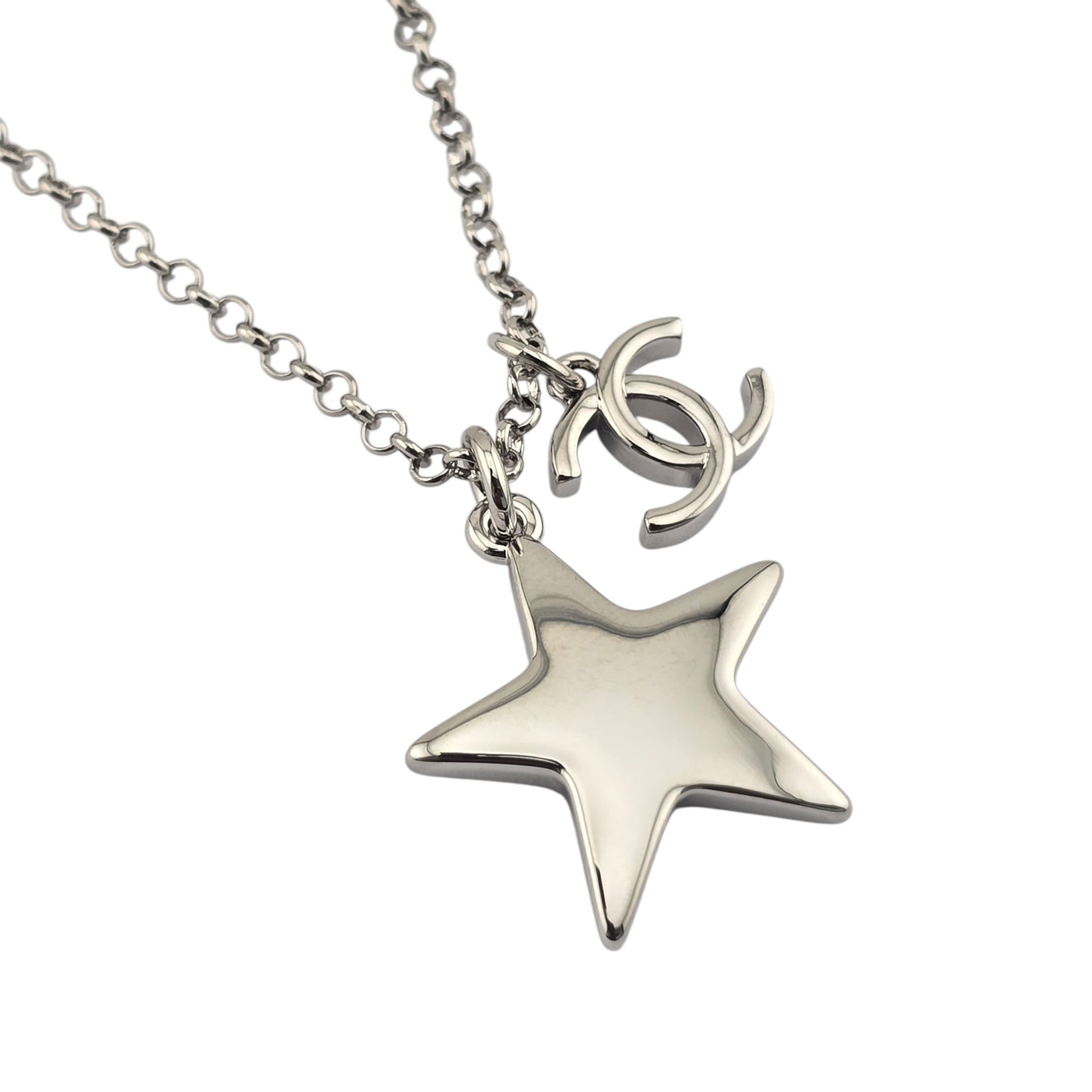 Chanel CC Silver Star Necklace 2026 CHANEL