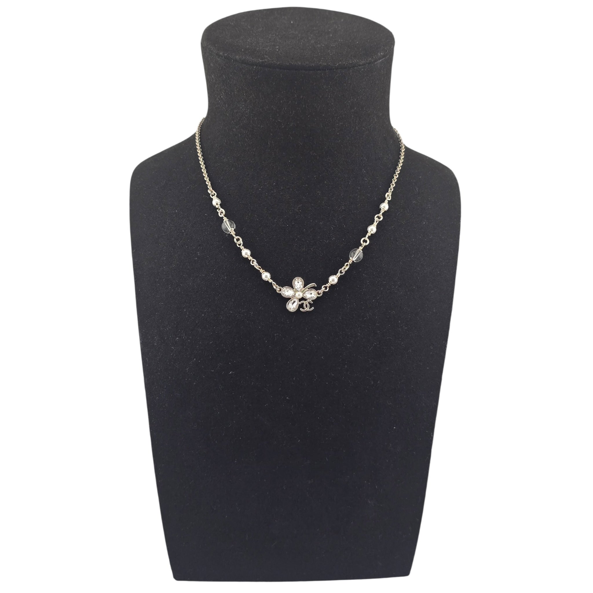 Chanel CC Flower Pendant Gold Necklace 2026 CHANEL