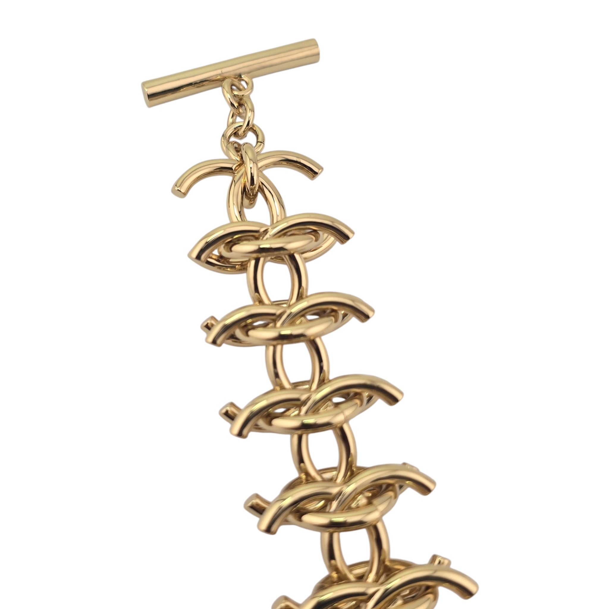 Chanel CC Gold Chunky Bracelet 2026 CHANEL