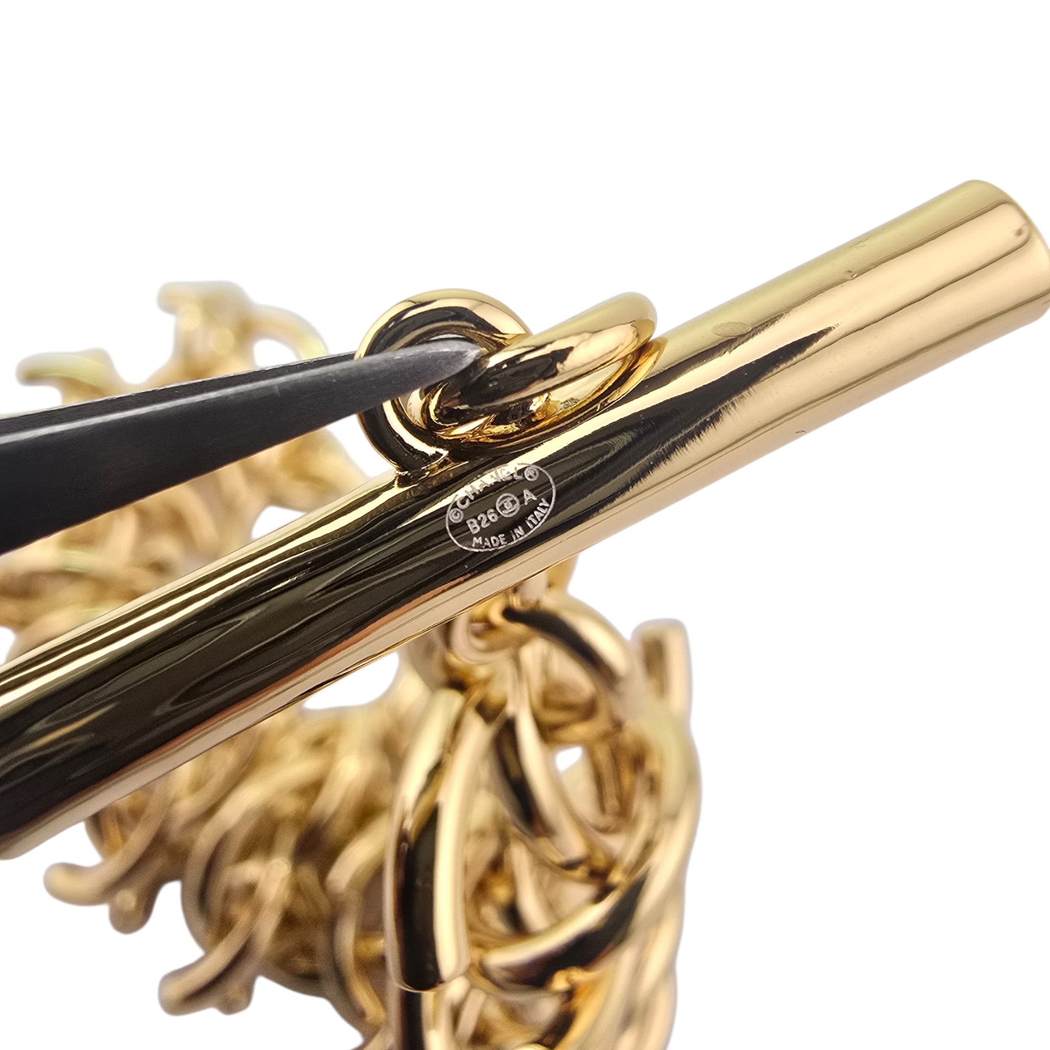 Chanel CC Gold Chunky Bracelet 2026 CHANEL