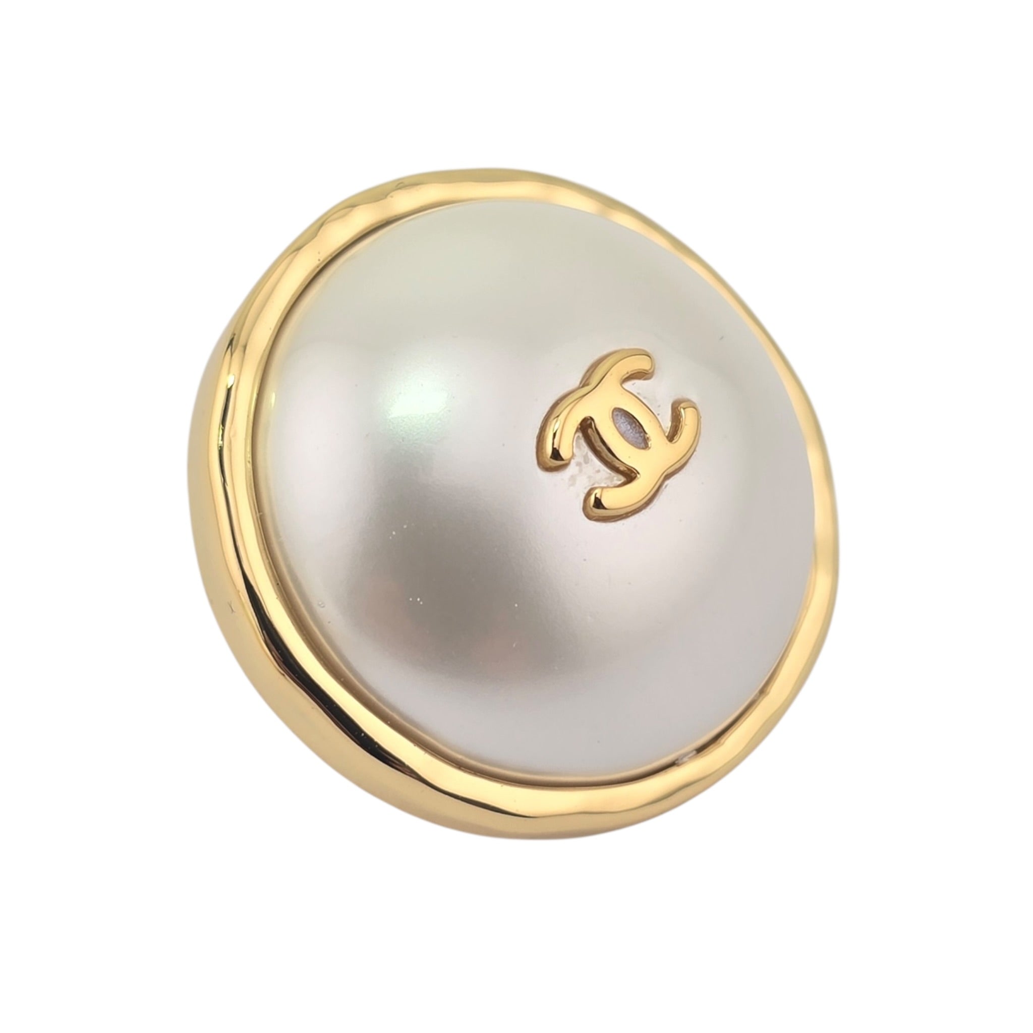 Chanel CC Gold Pearly White Round Stud Earrings 2026 CHANEL