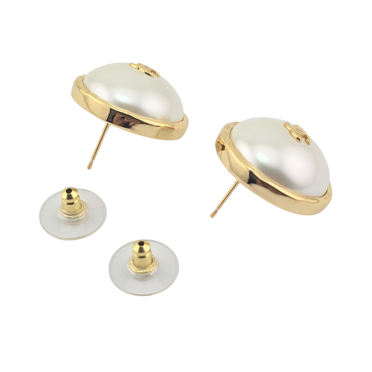 Chanel CC Gold Pearly White Round Stud Earrings 2026 CHANEL