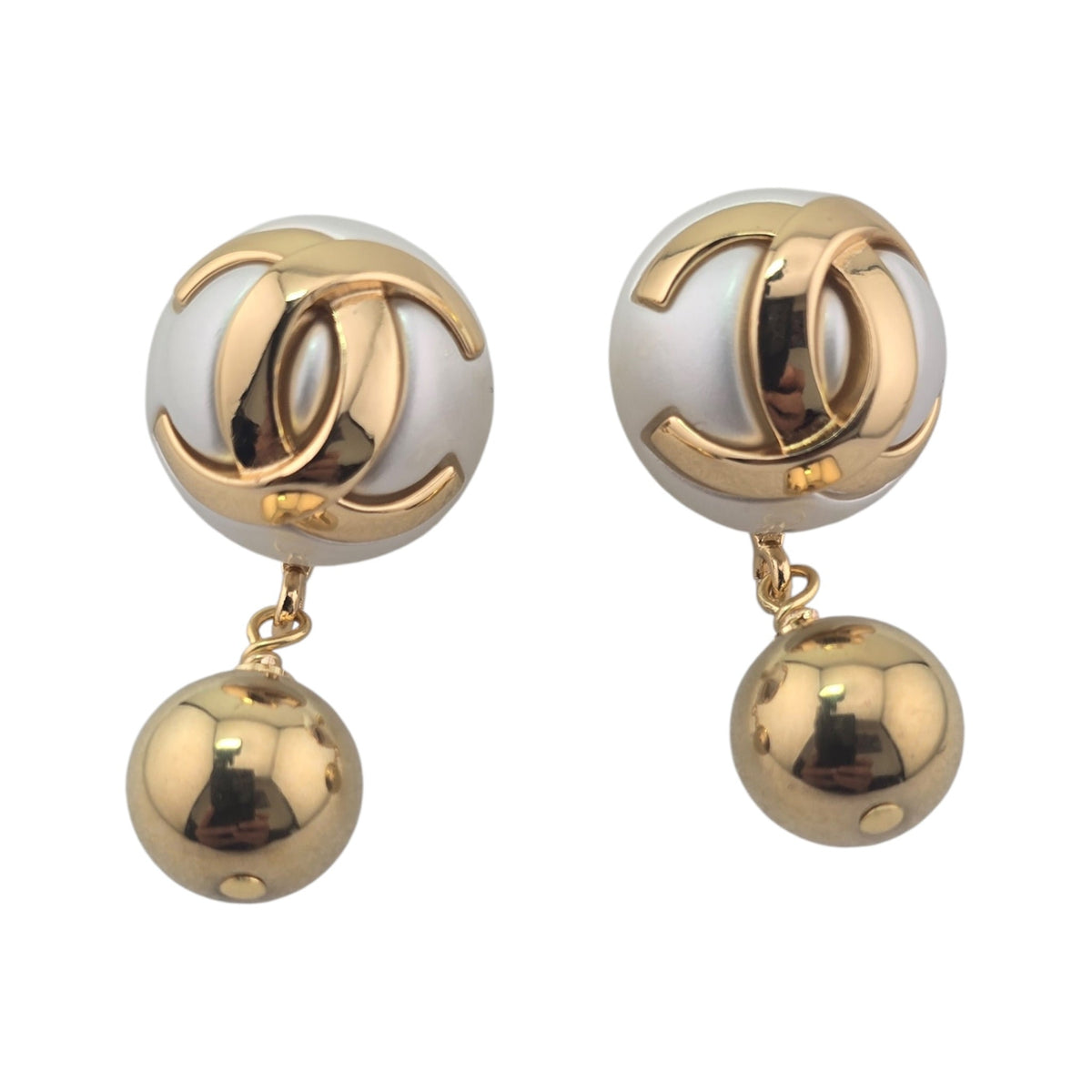 Chanel CC White Gold Pendant Earrings 2026 CHANEL