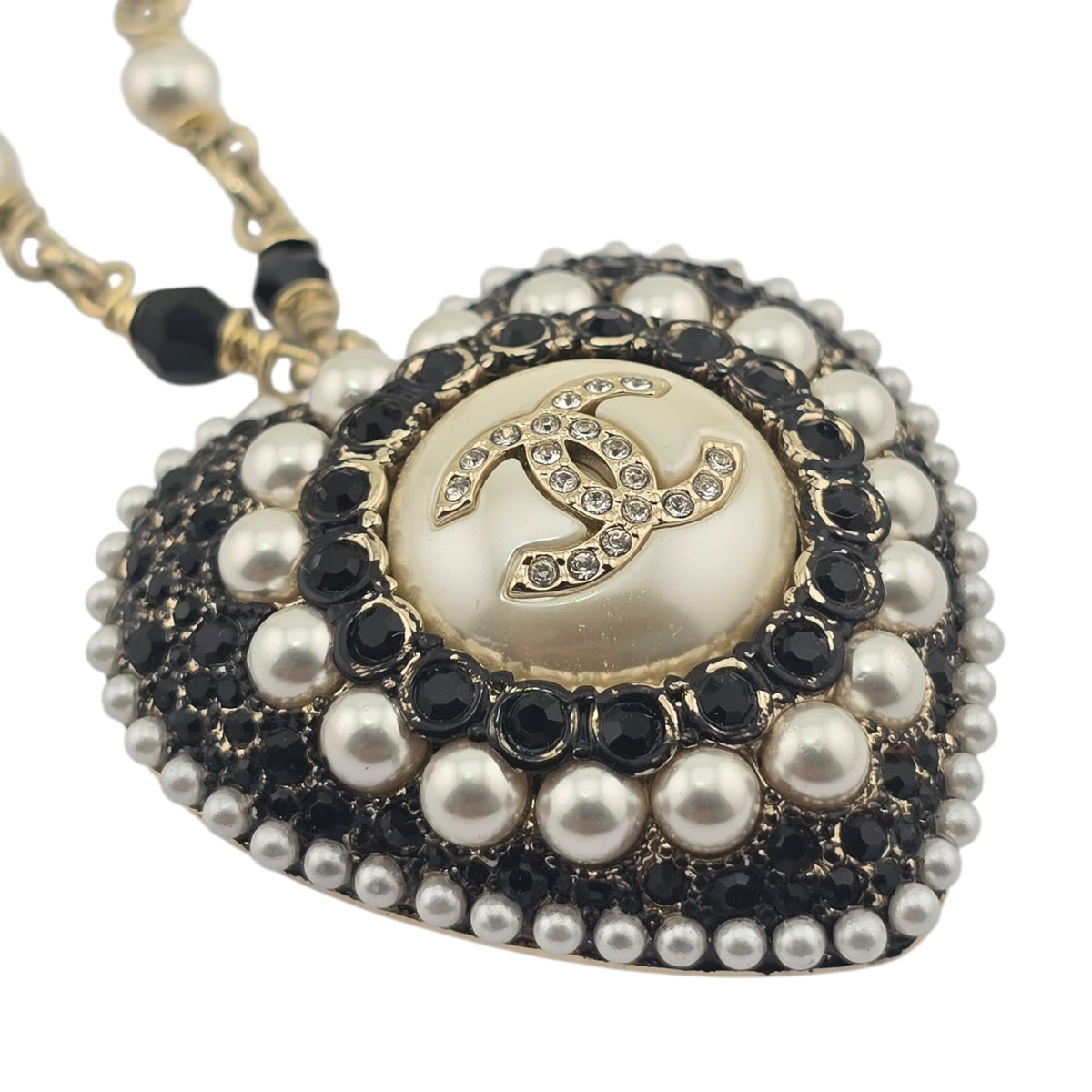 Chanel CC Heart Faux Pearl Strass Resin Necklace CHANEL
