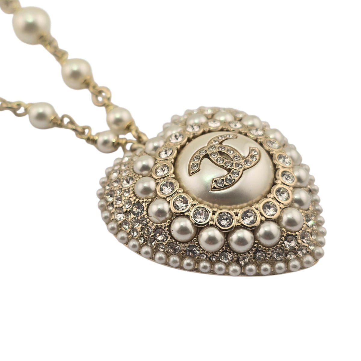 Chanel CC White Heart Faux Pearl Strass Resin Necklace CHANEL