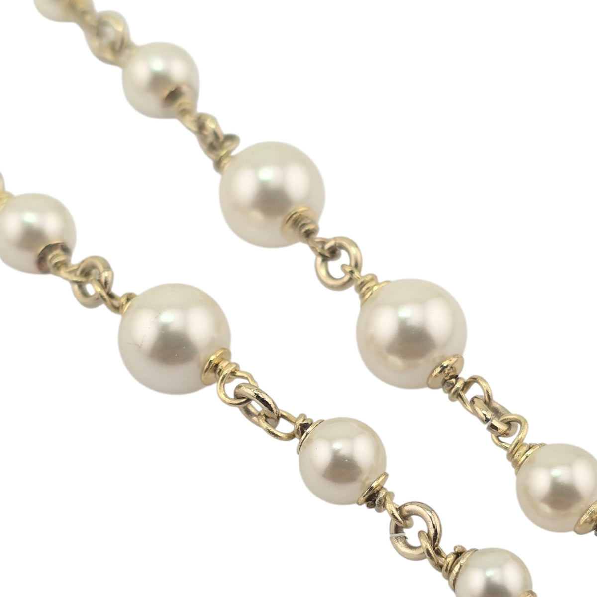 Chanel CC White Heart Faux Pearl Strass Resin Necklace CHANEL