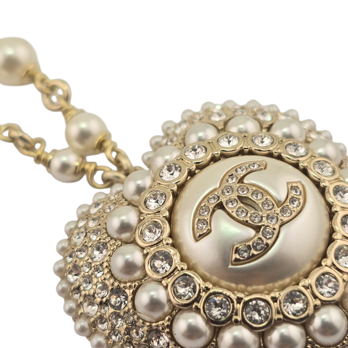 Chanel CC White Heart Faux Pearl Strass Resin Necklace CHANEL