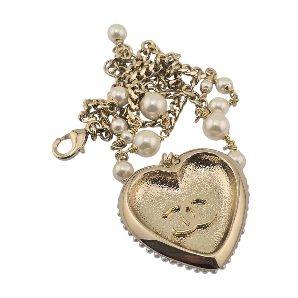 Chanel CC White Heart Faux Pearl Strass Resin Necklace CHANEL