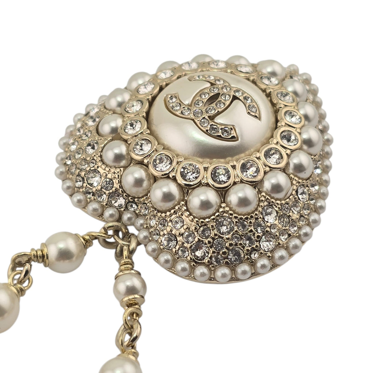 Chanel CC White Heart Faux Pearl Strass Resin Necklace CHANEL