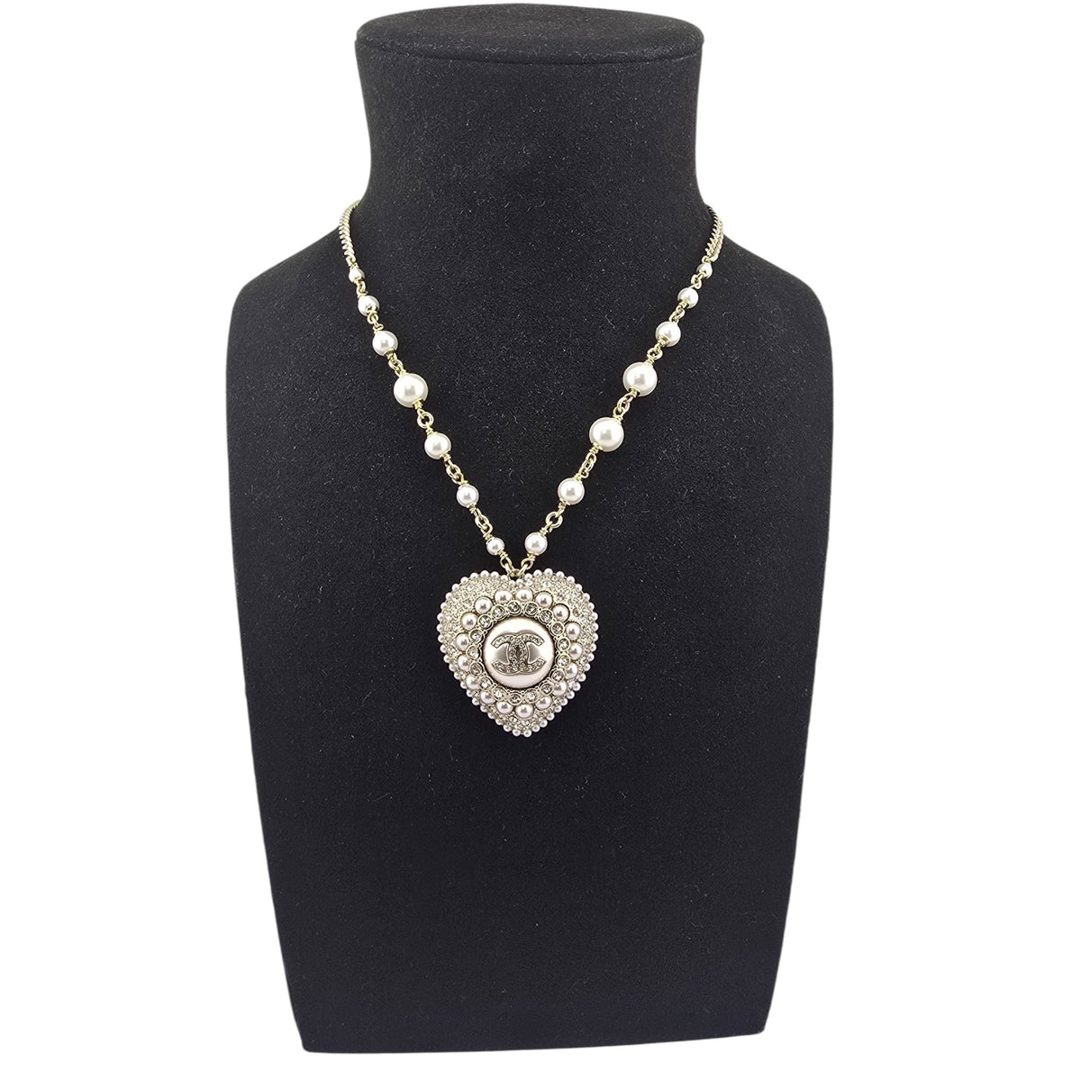 Chanel CC White Heart Faux Pearl Strass Resin Necklace CHANEL