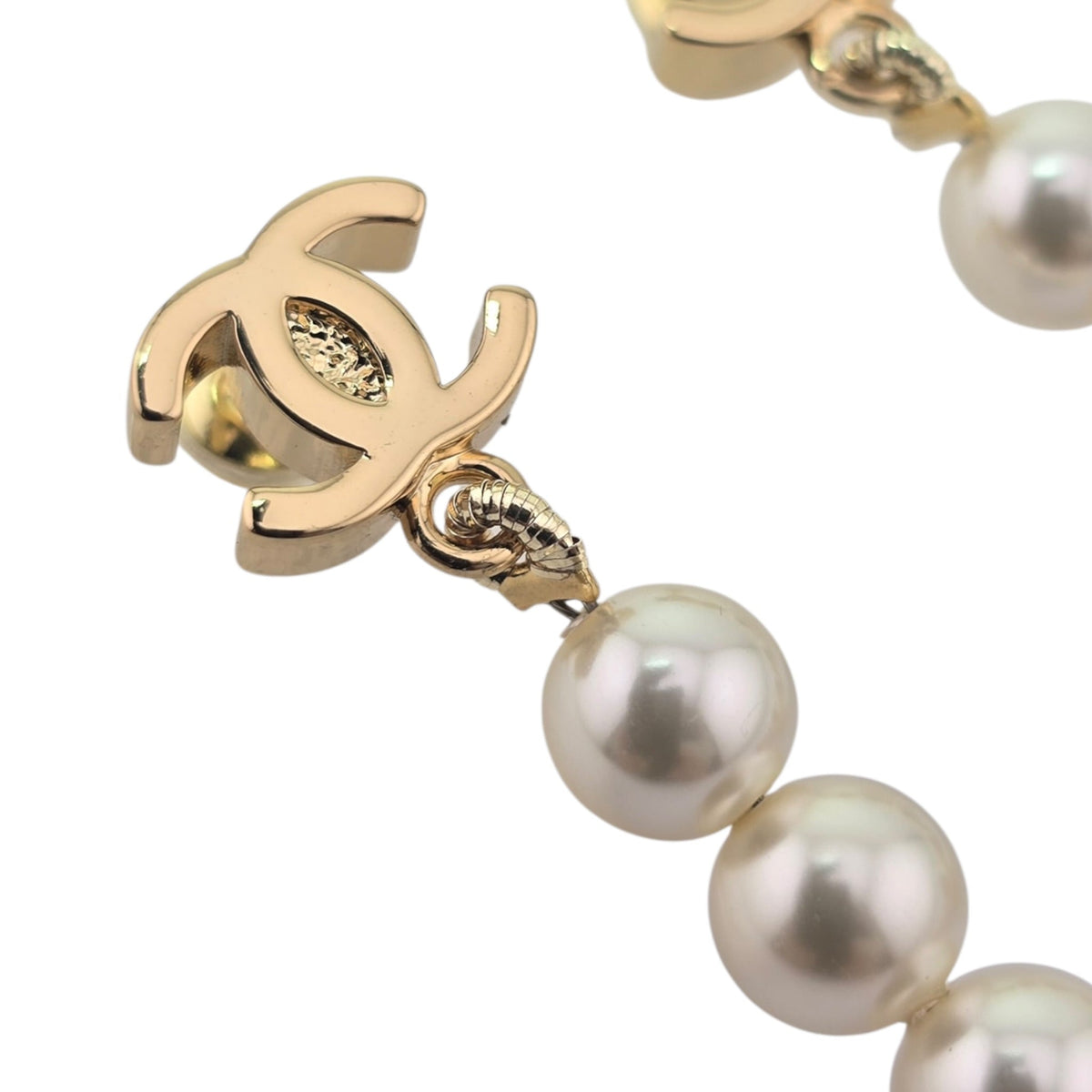 Chanel CC Faux Pearl Gold Earrings FW 2026 CHANEL