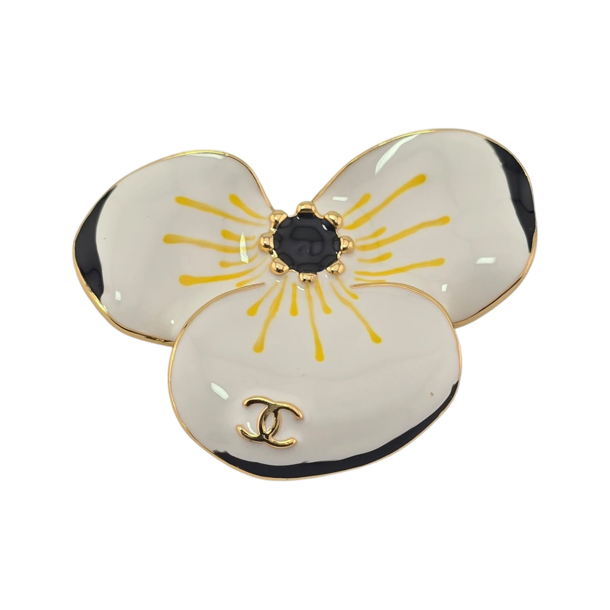 Chanel CC White Flower Brooch FW 2026 CHANEL