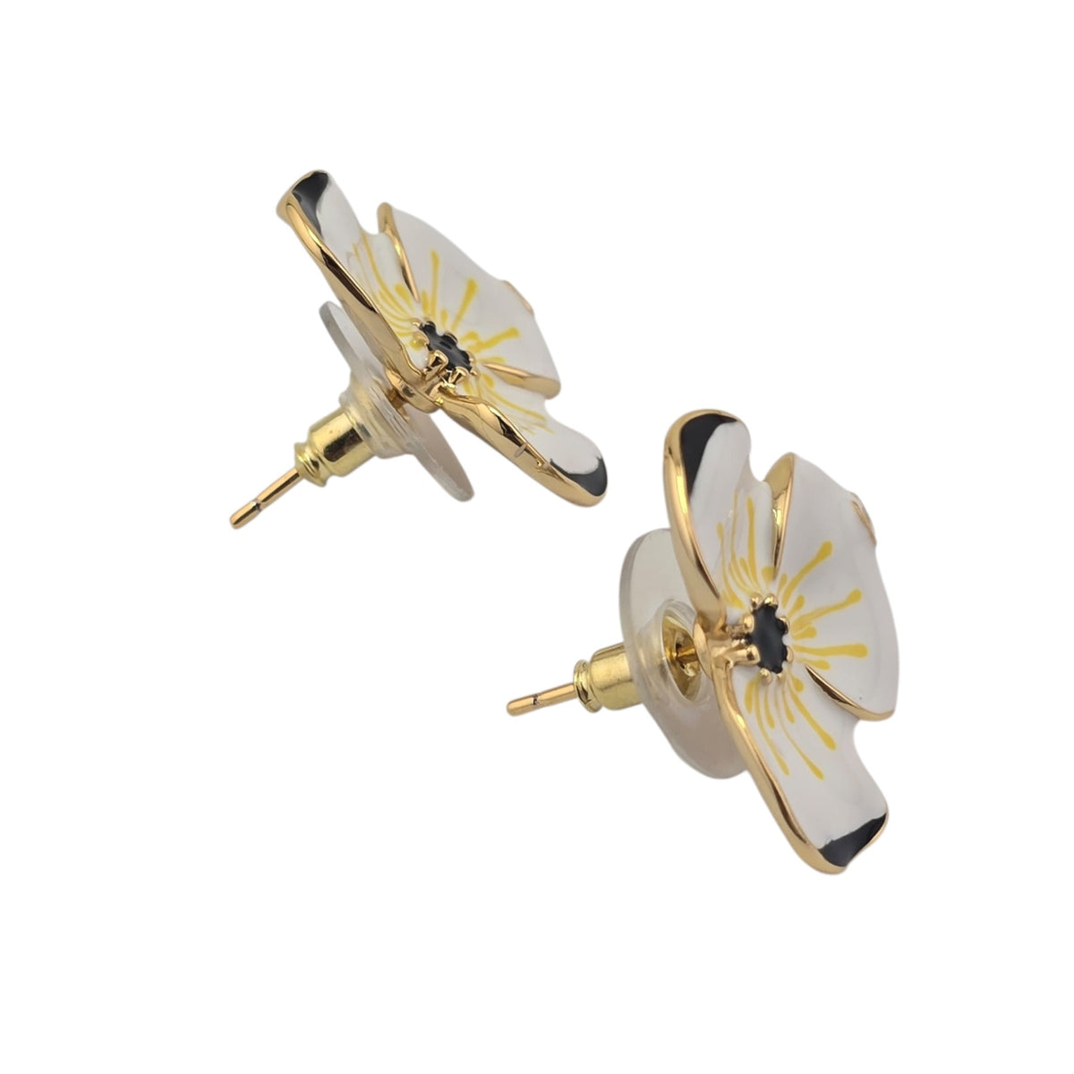 Chanel CC White Flower Stud Earrings FW 2026 CHANEL