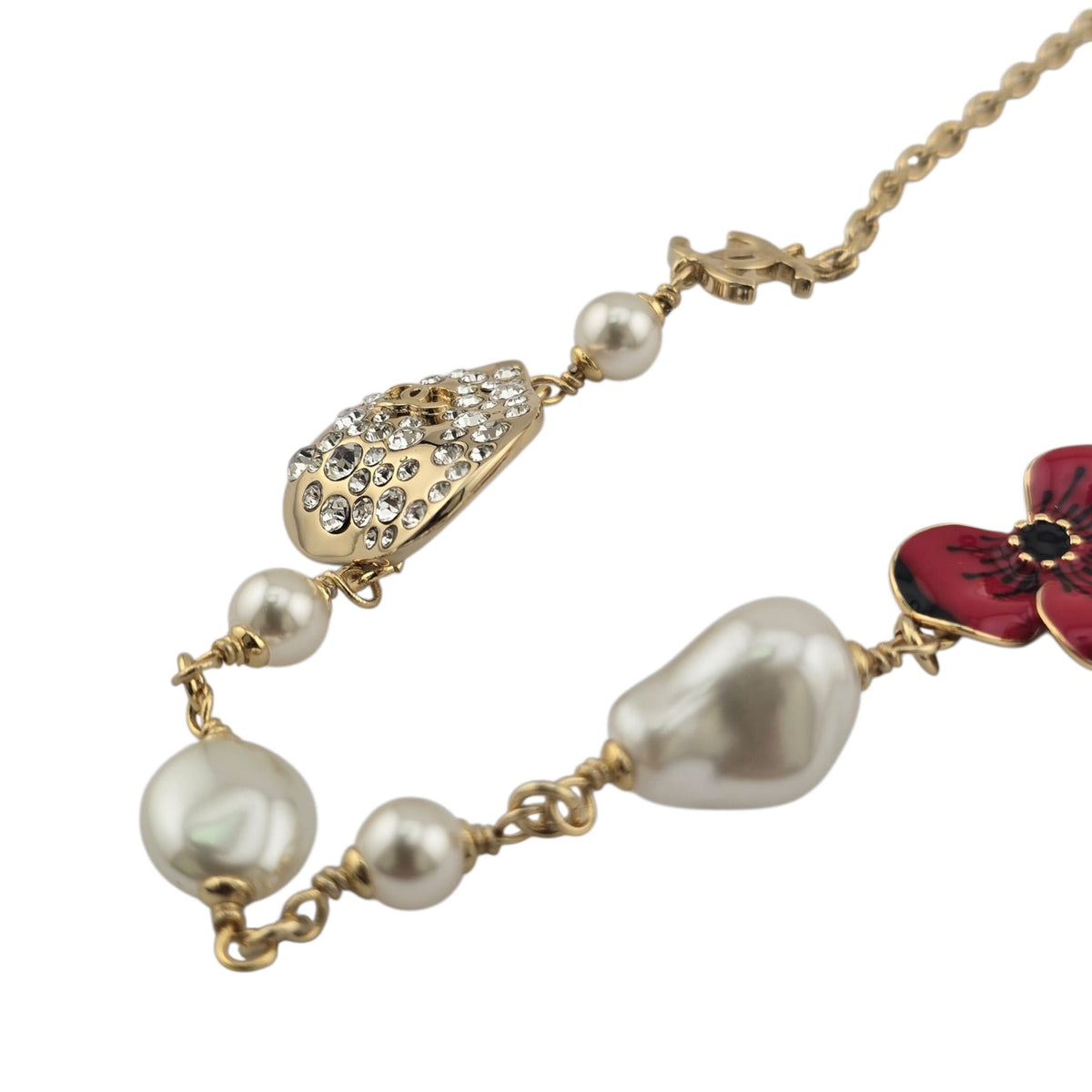 Chanel CC Red Flower Resin Necklace FW 2026 CHANEL