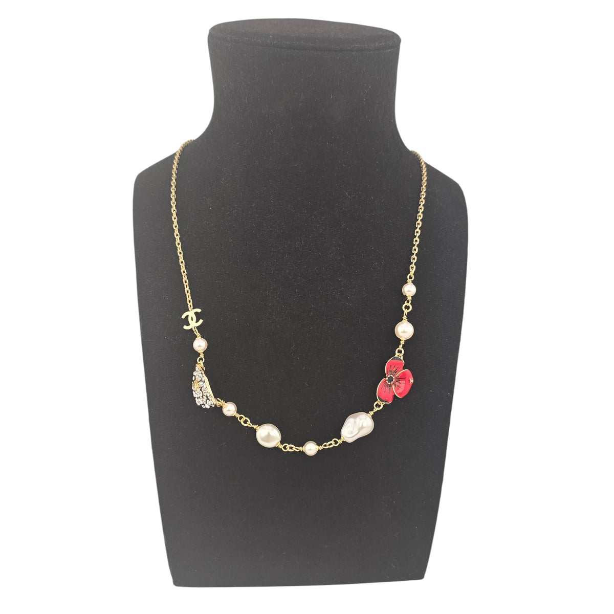 Chanel CC Red Flower Resin Necklace FW 2026 CHANEL