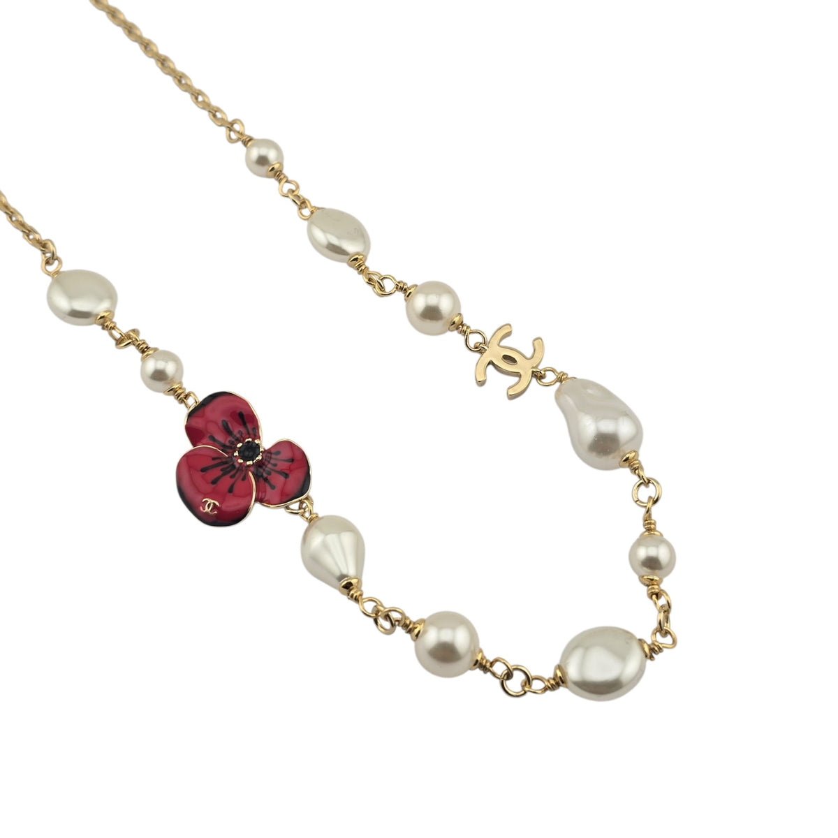 Chanel CC Red Flower Resin Choker Necklace FW 2026 CHANEL