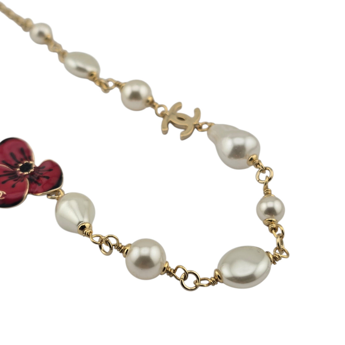 Chanel CC Red Flower Resin Choker Necklace FW 2026 CHANEL