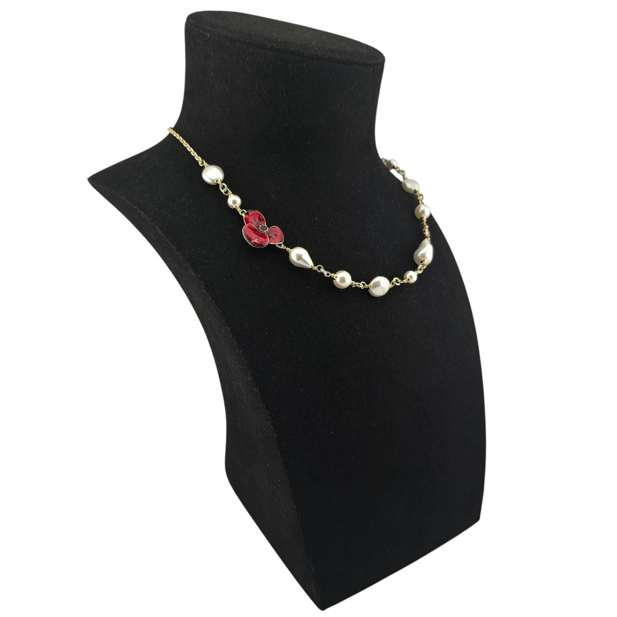 Chanel CC Red Flower Resin Choker Necklace FW 2026 CHANEL