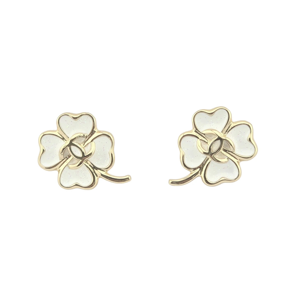 Chanel CC White Resin Floral Earrings 2025 CHANEL